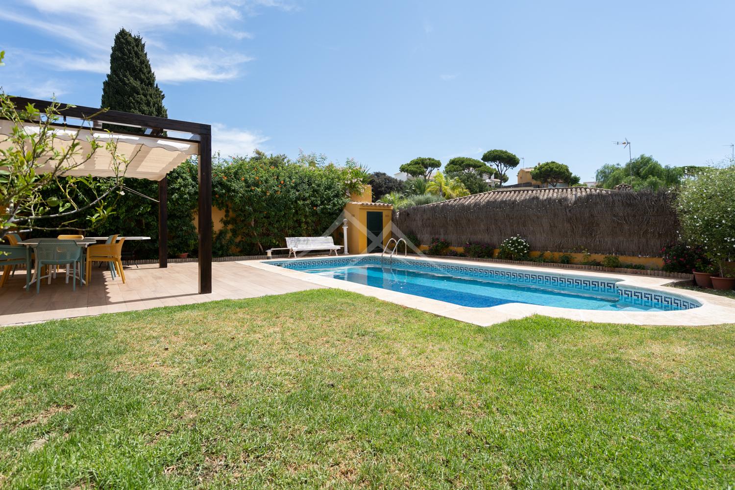 For sale of chalet in El Puerto de Santa María