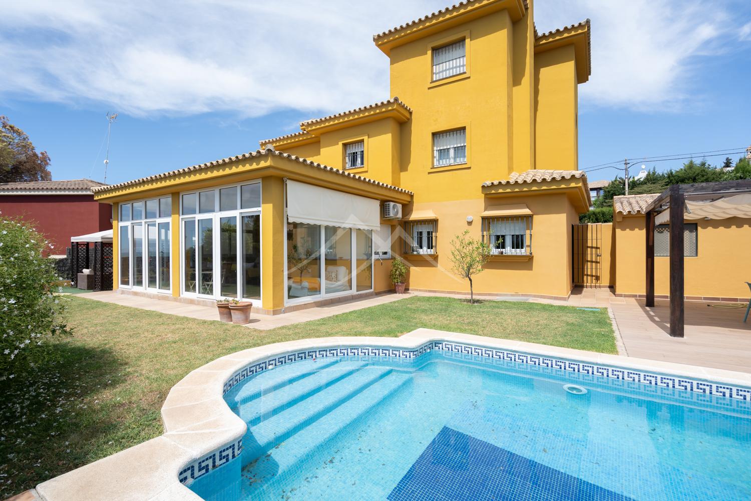 For sale of chalet in El Puerto de Santa María