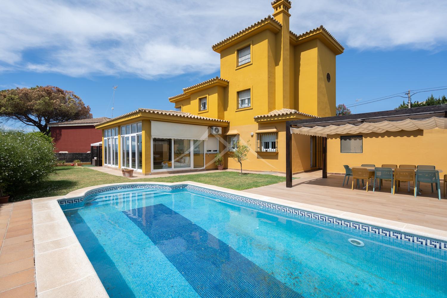 For sale of chalet in El Puerto de Santa María