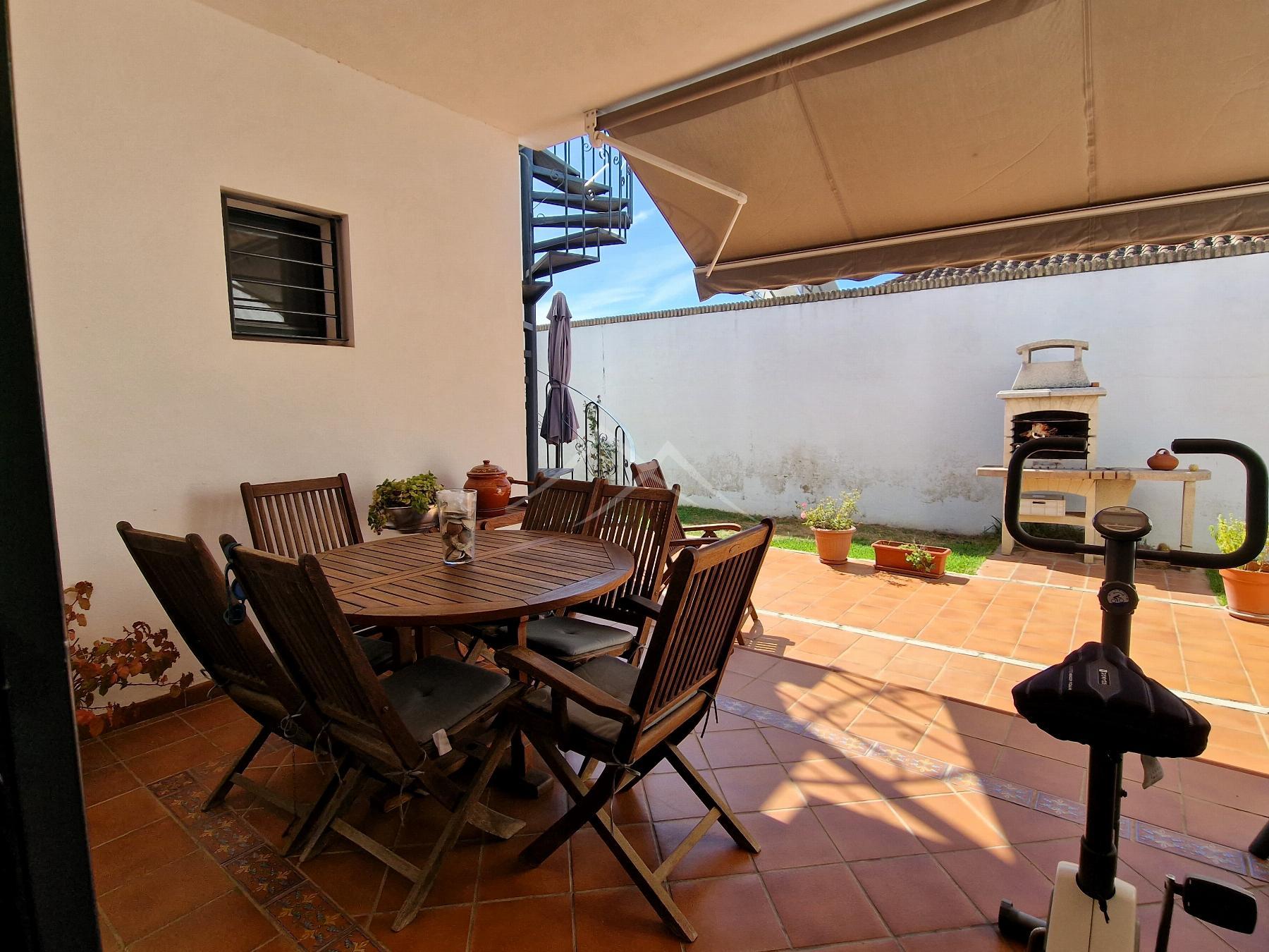 For sale of chalet in El Puerto de Santa María
