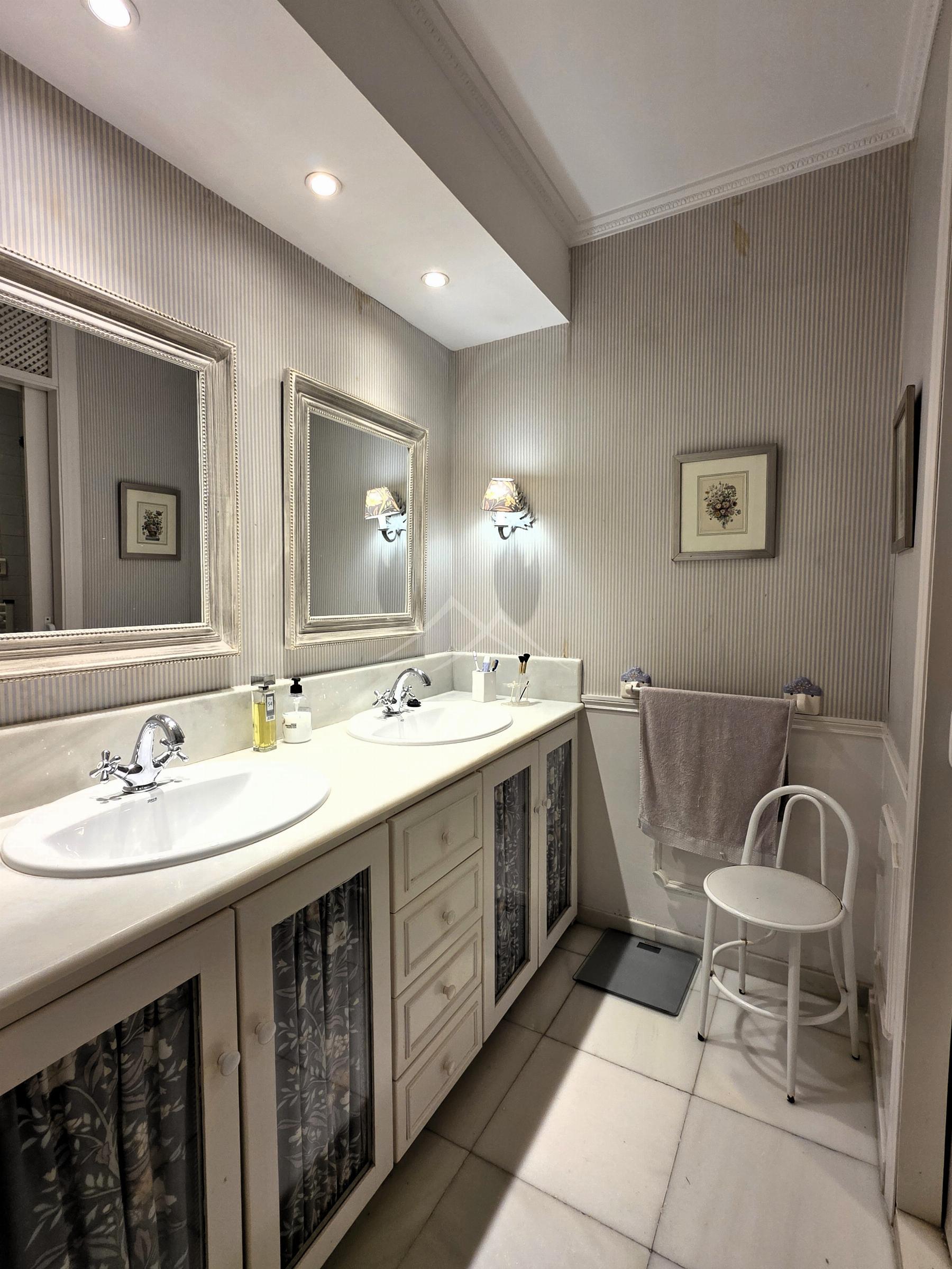 For sale of flat in Cádiz