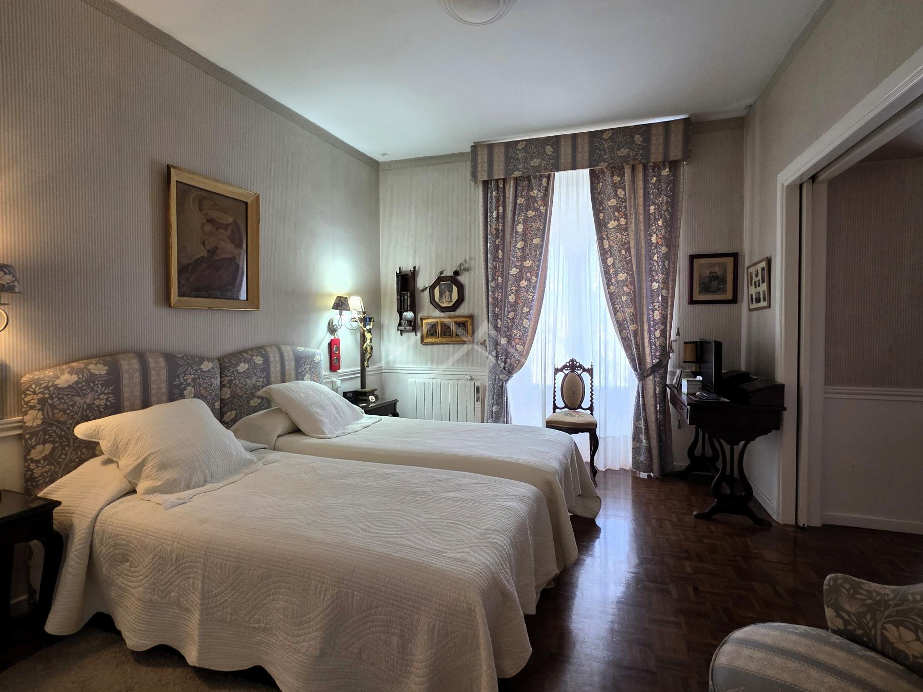 For sale of flat in Cádiz