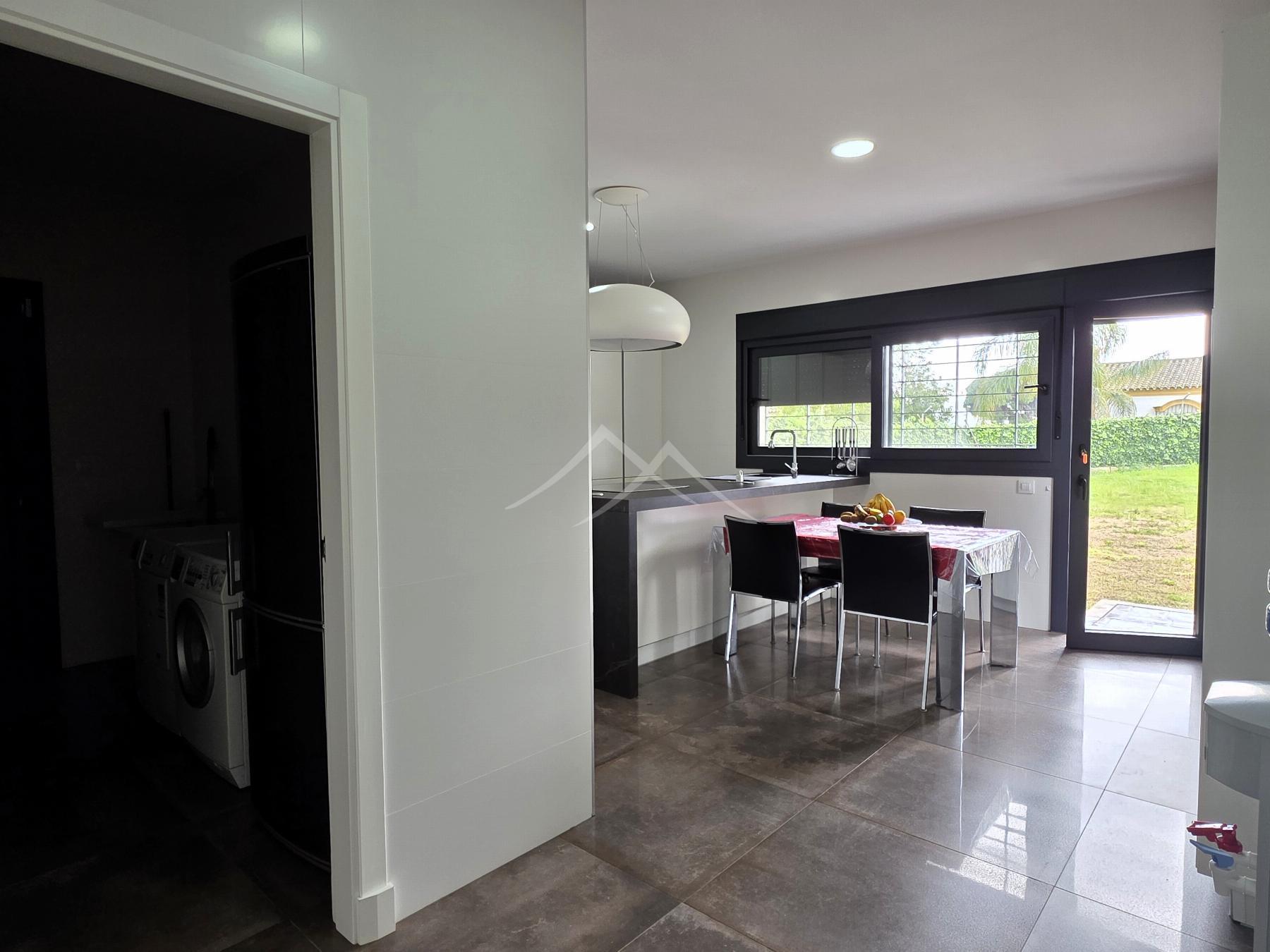 For sale of chalet in El Puerto de Santa María