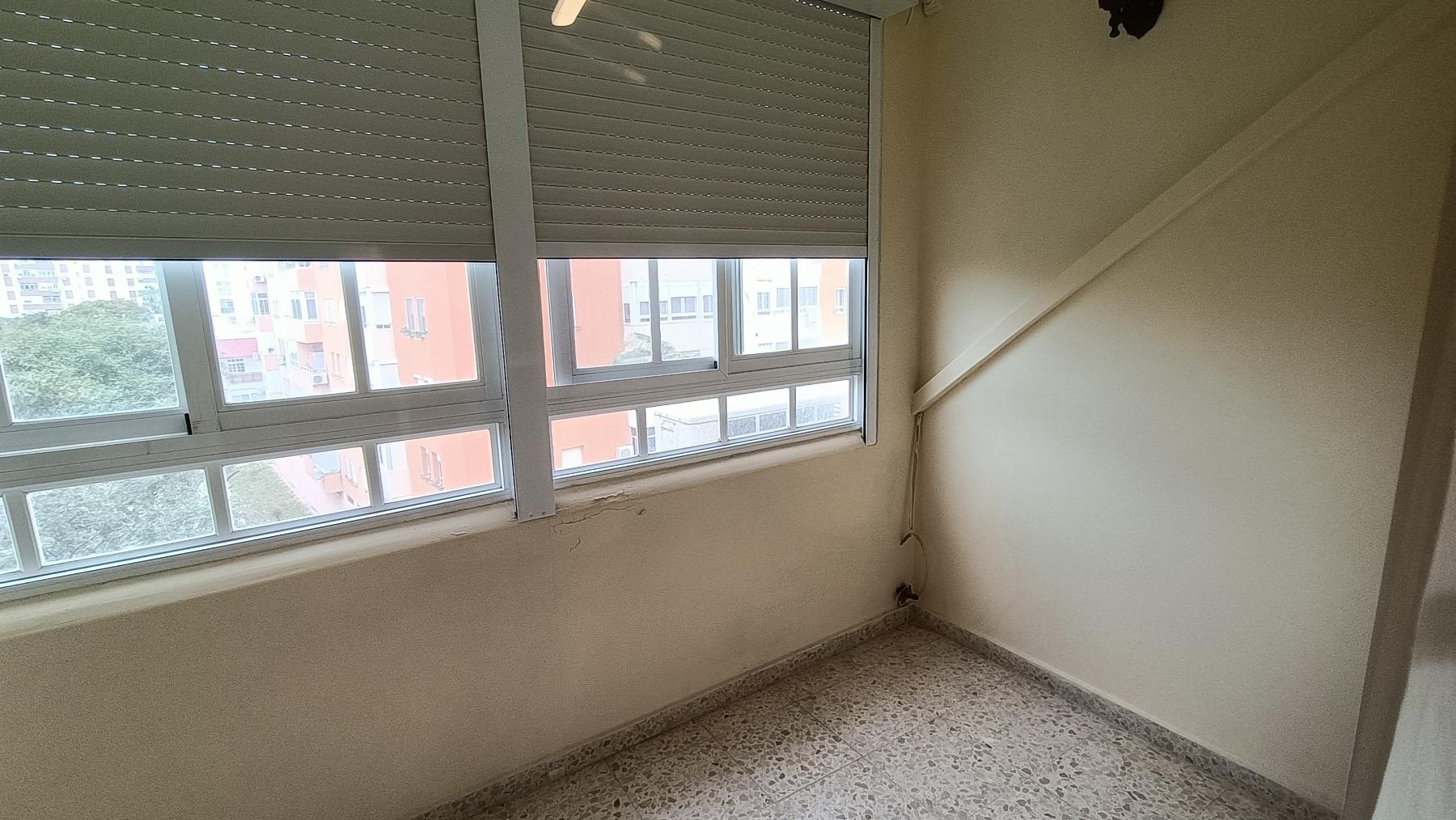For sale of flat in San Fernando