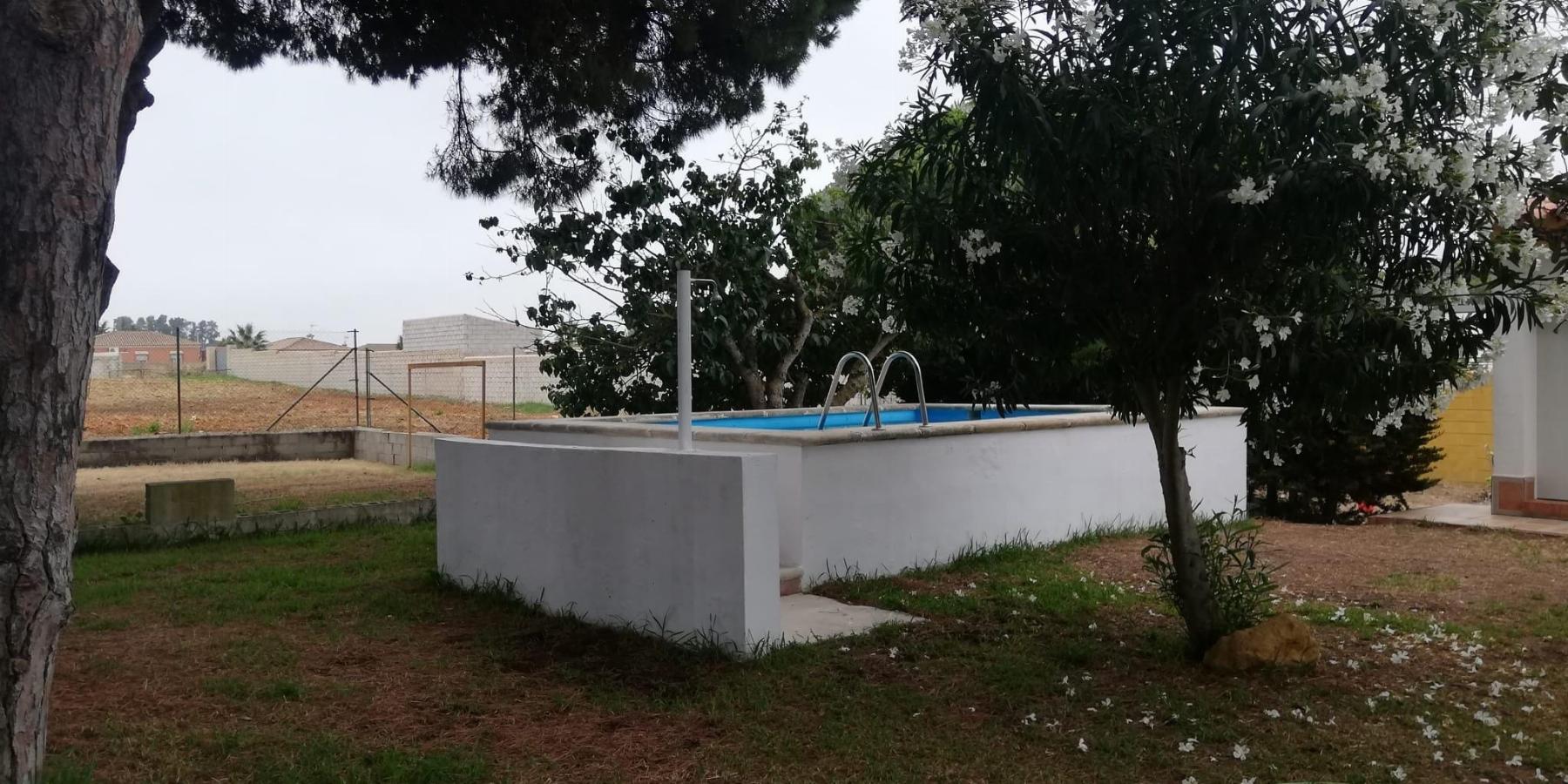 For sale of chalet in Chiclana de la Frontera