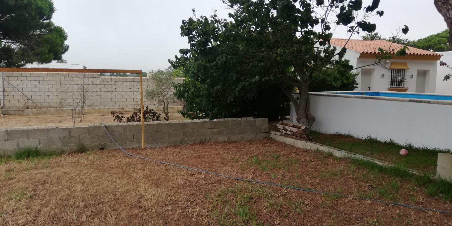 For sale of chalet in Chiclana de la Frontera