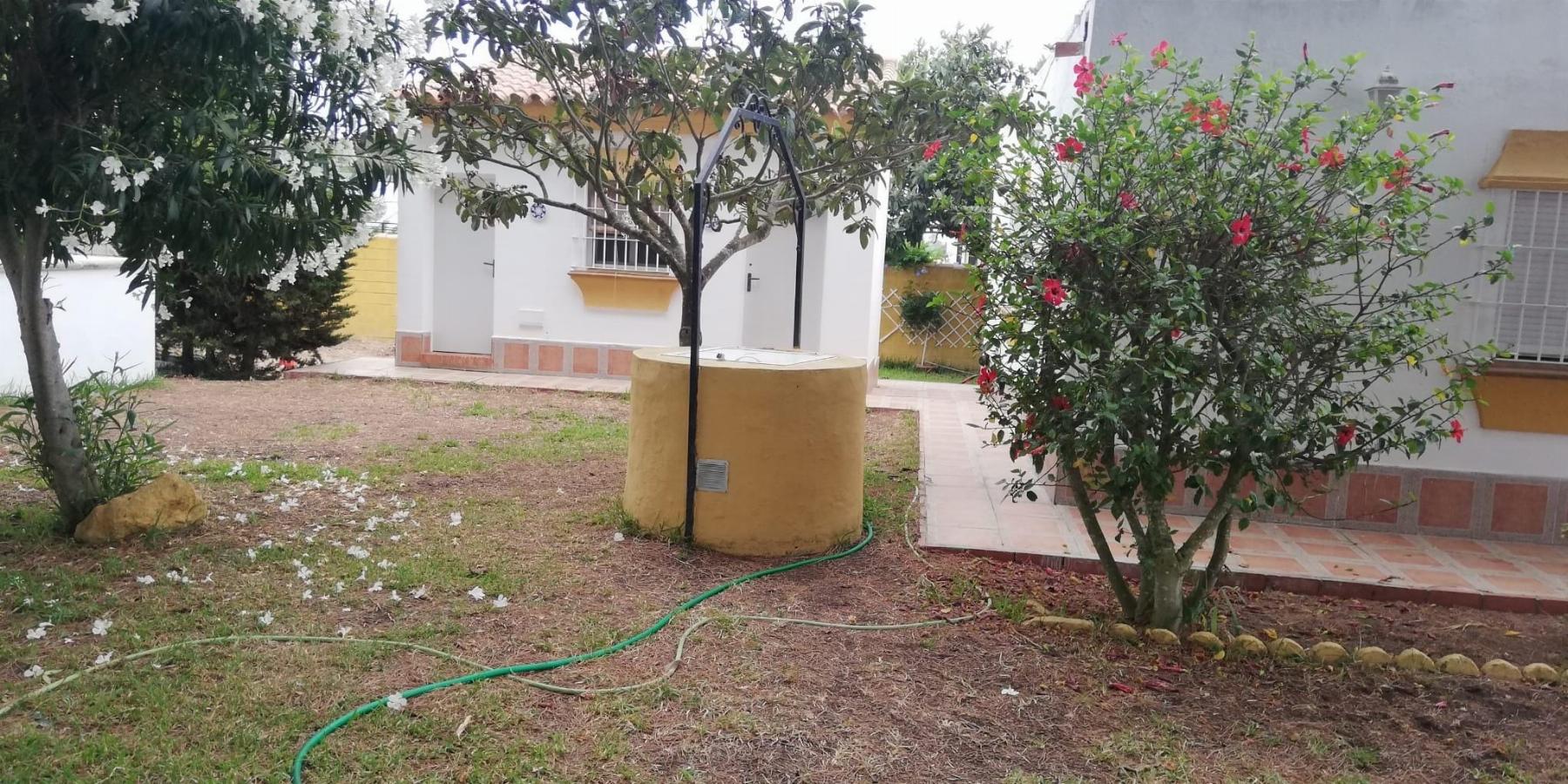 For sale of chalet in Chiclana de la Frontera