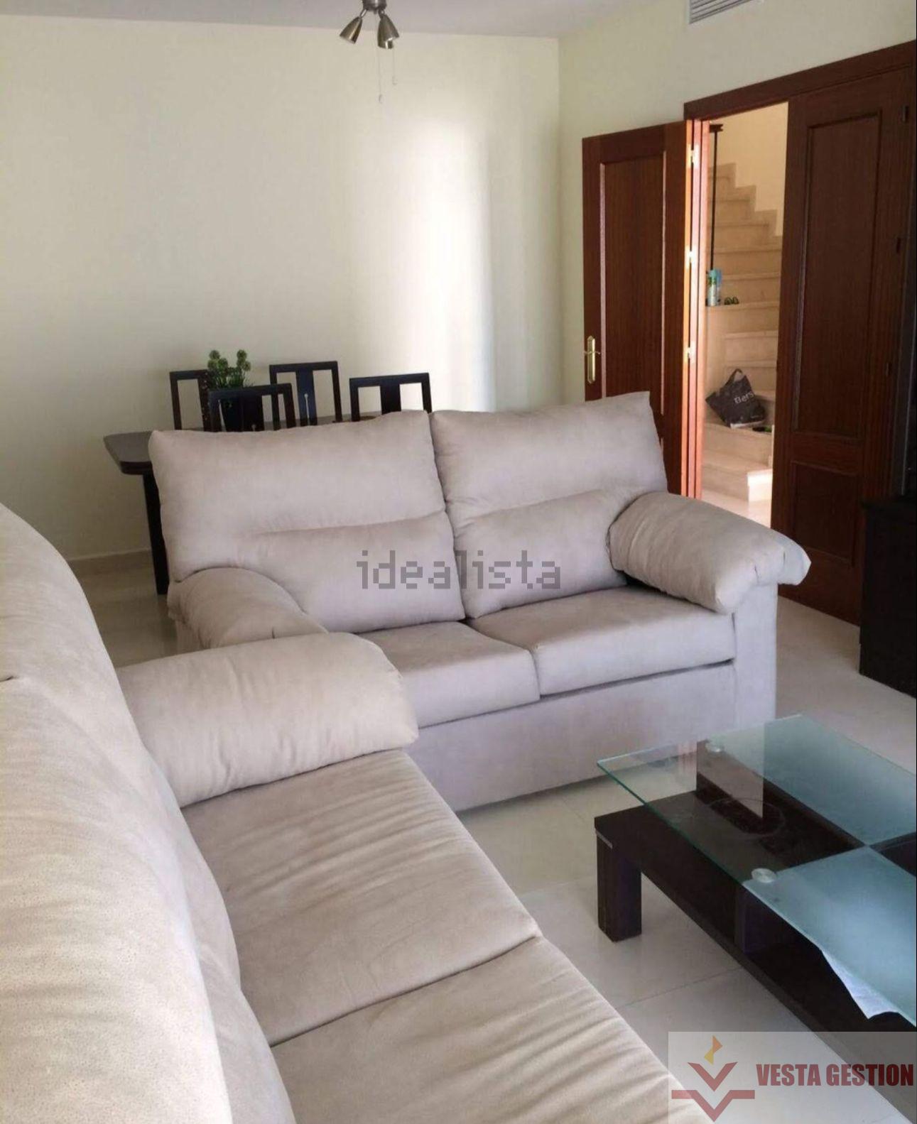 For sale of house in San Fernando