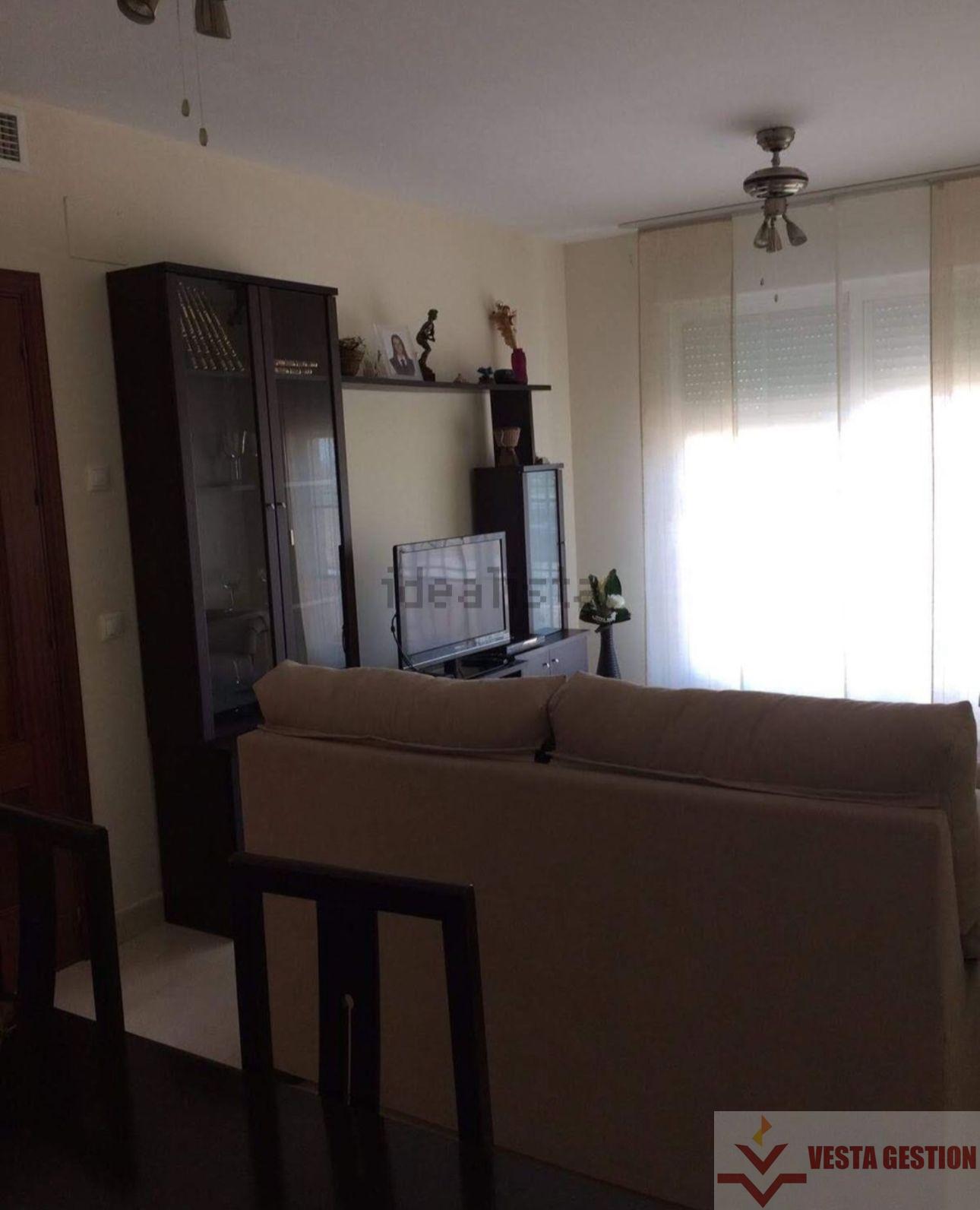 For sale of house in San Fernando