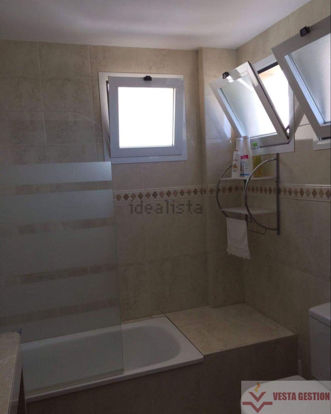 For sale of house in San Fernando