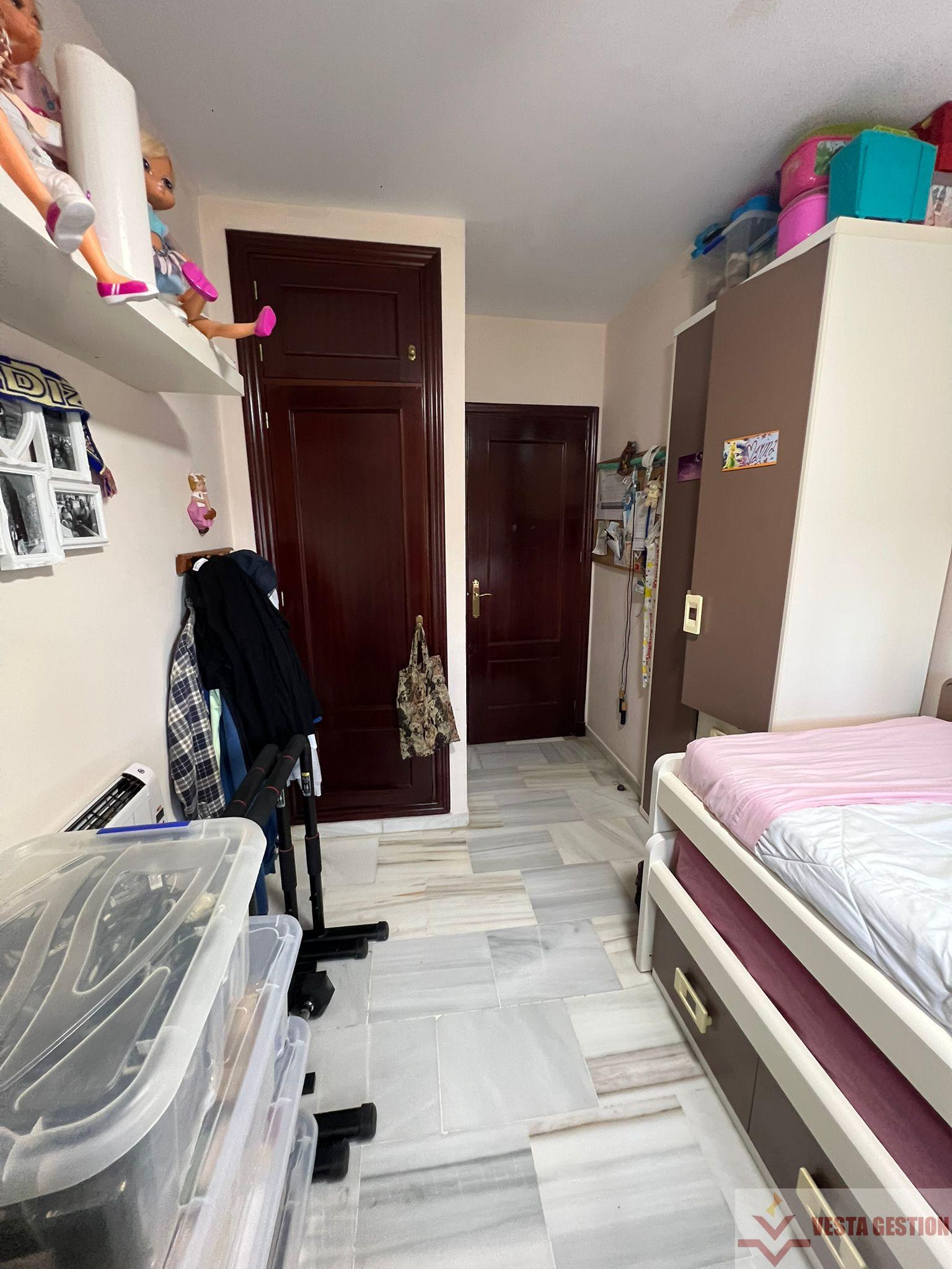 For sale of house in San Fernando