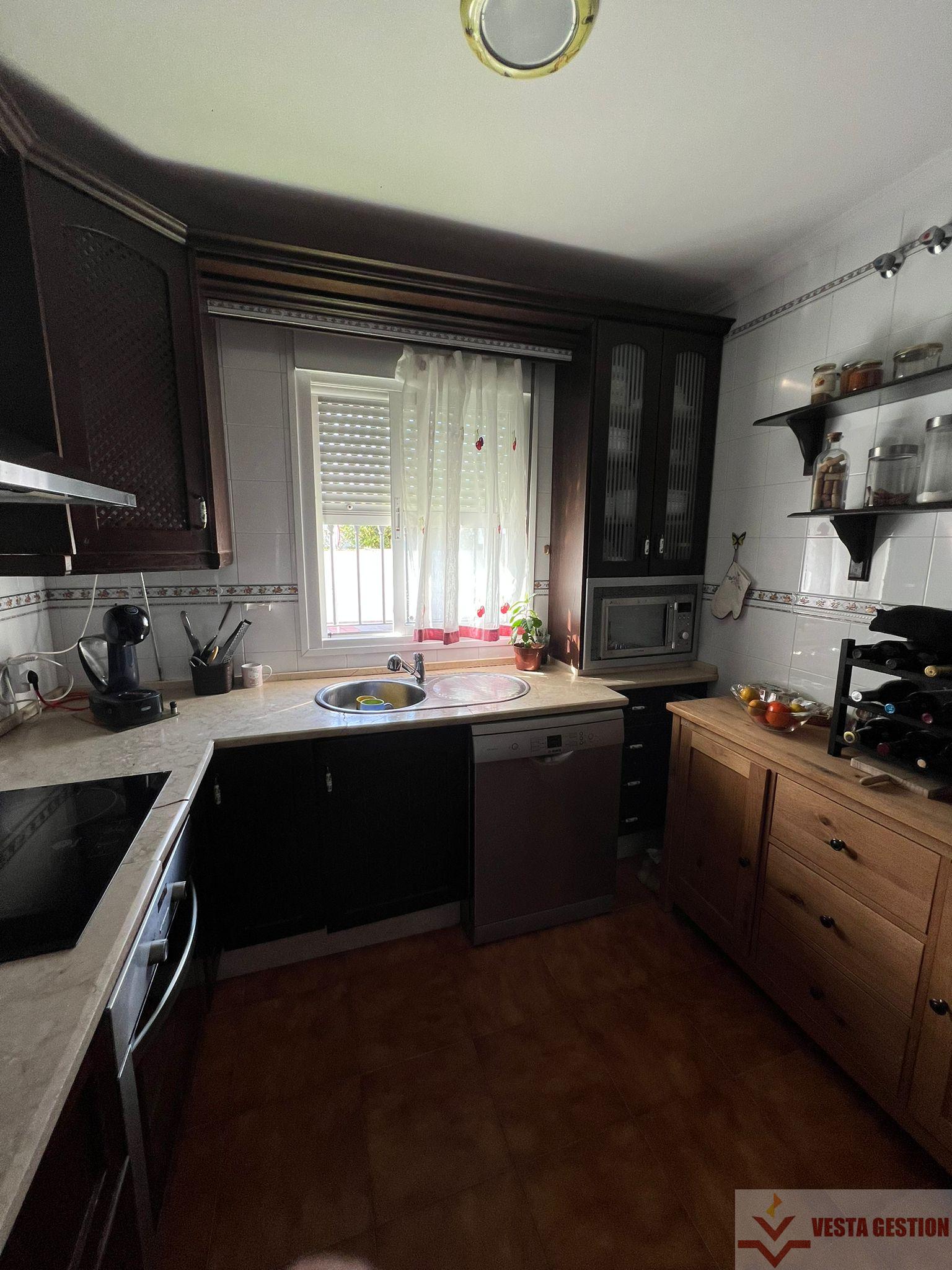 For sale of house in San Fernando