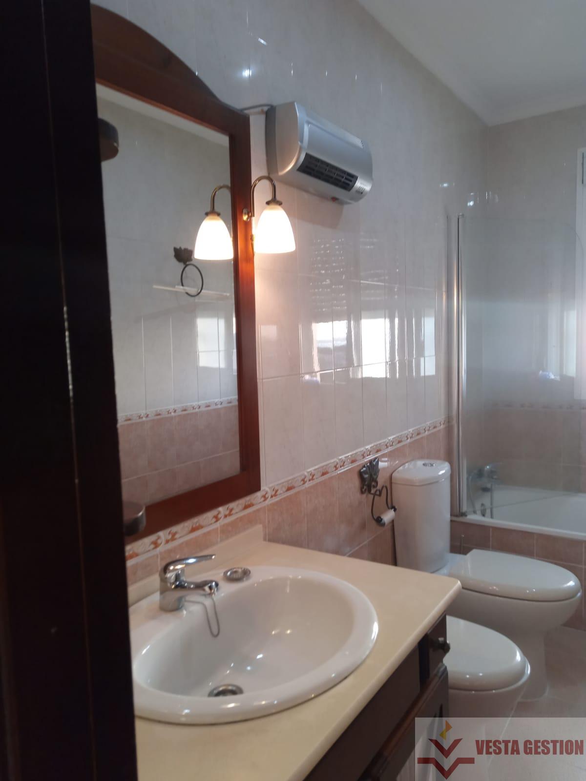 For sale of house in San Fernando
