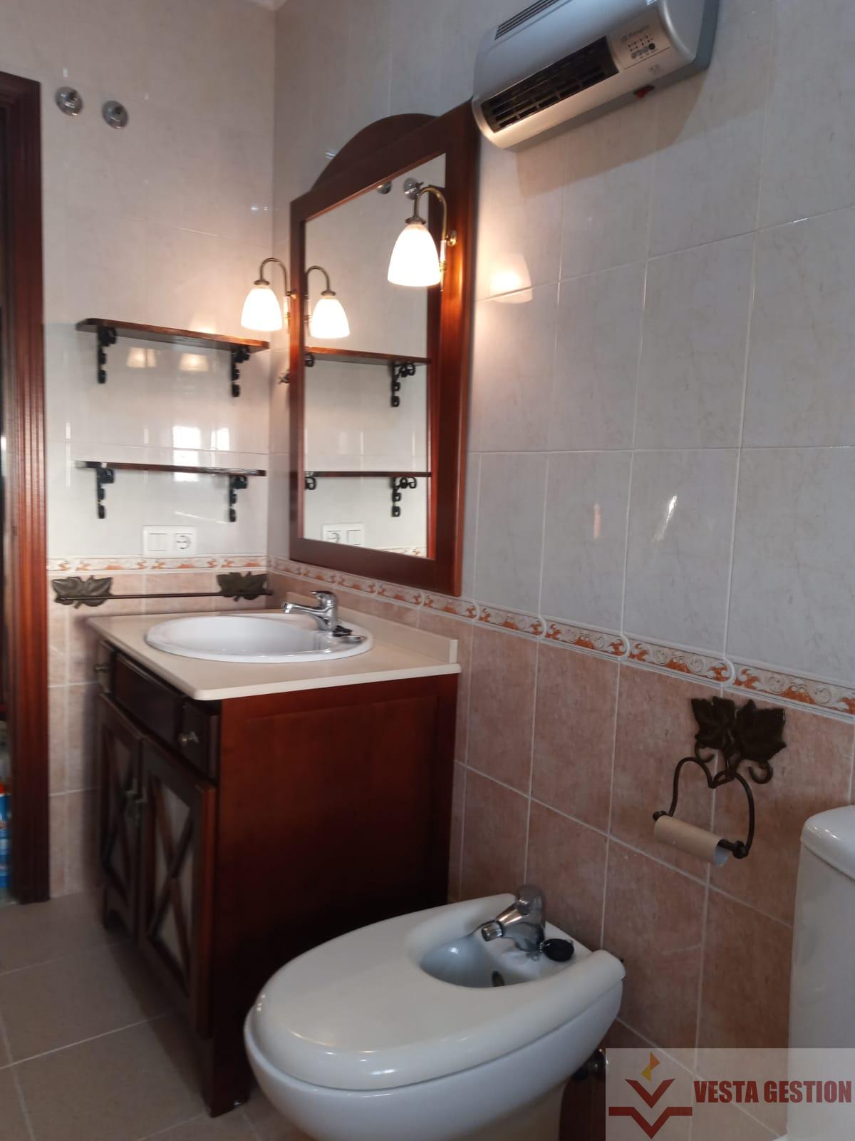 For sale of house in San Fernando