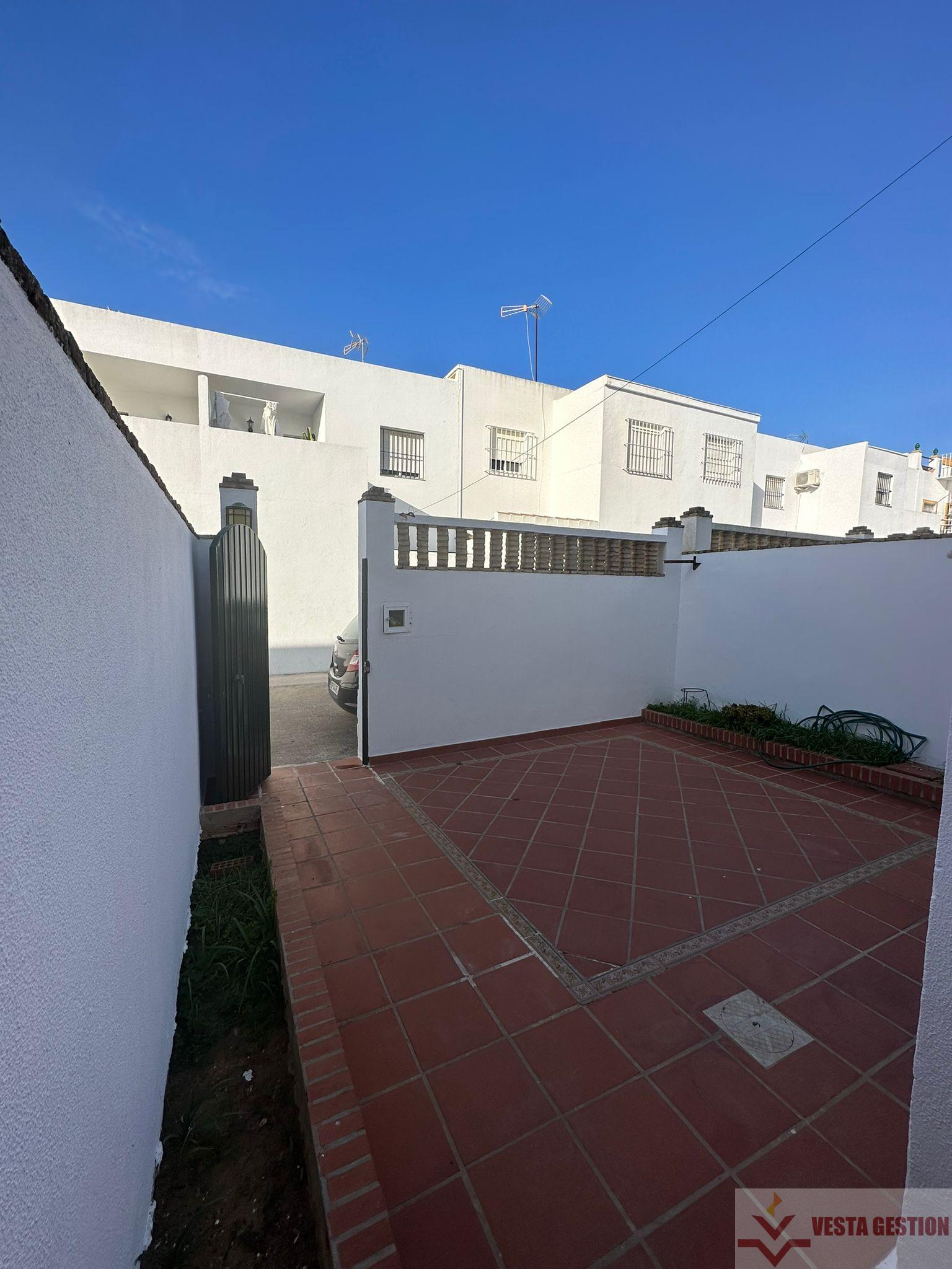 For sale of house in Chiclana de la Frontera