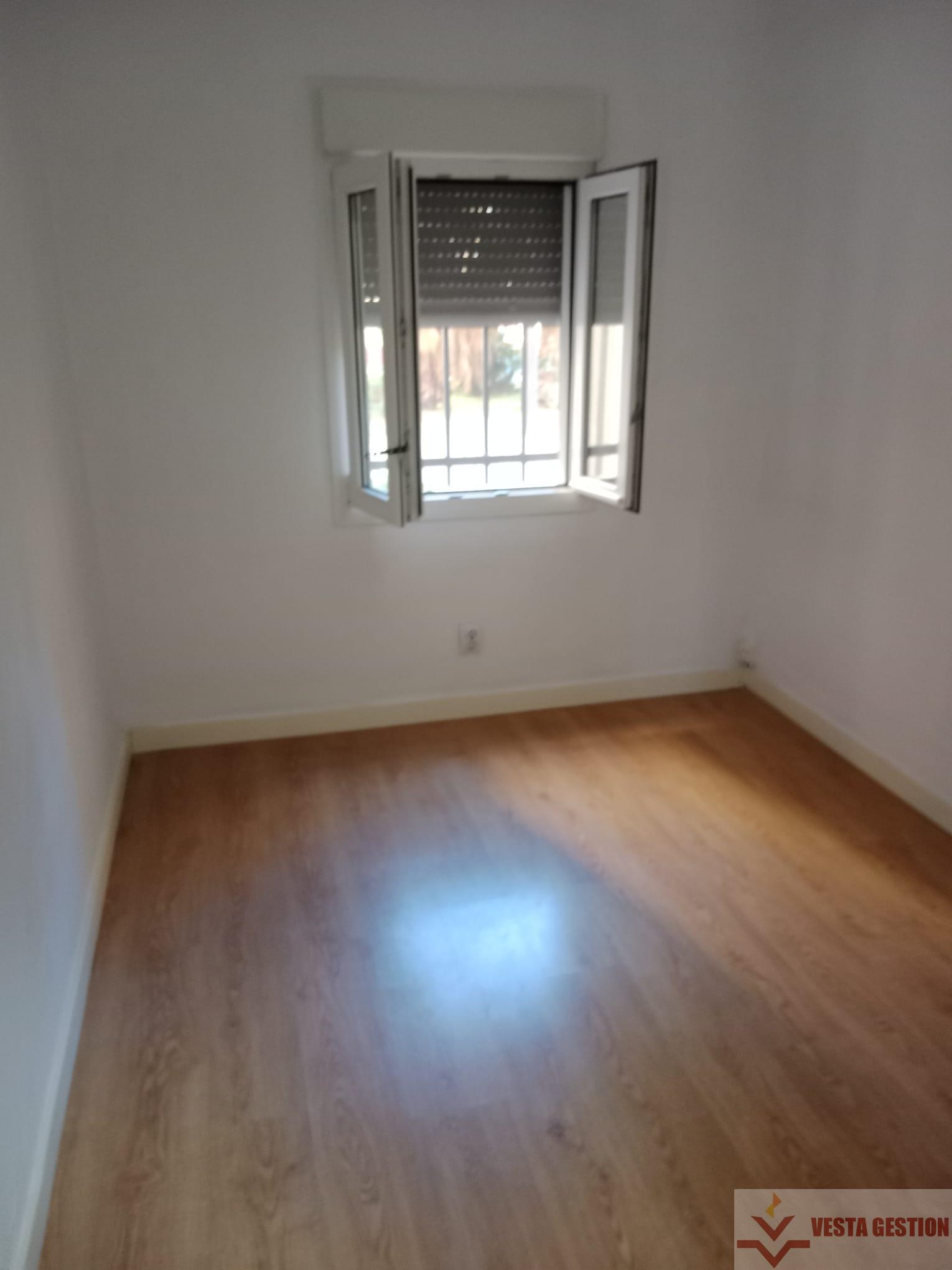 For sale of flat in San Fernando