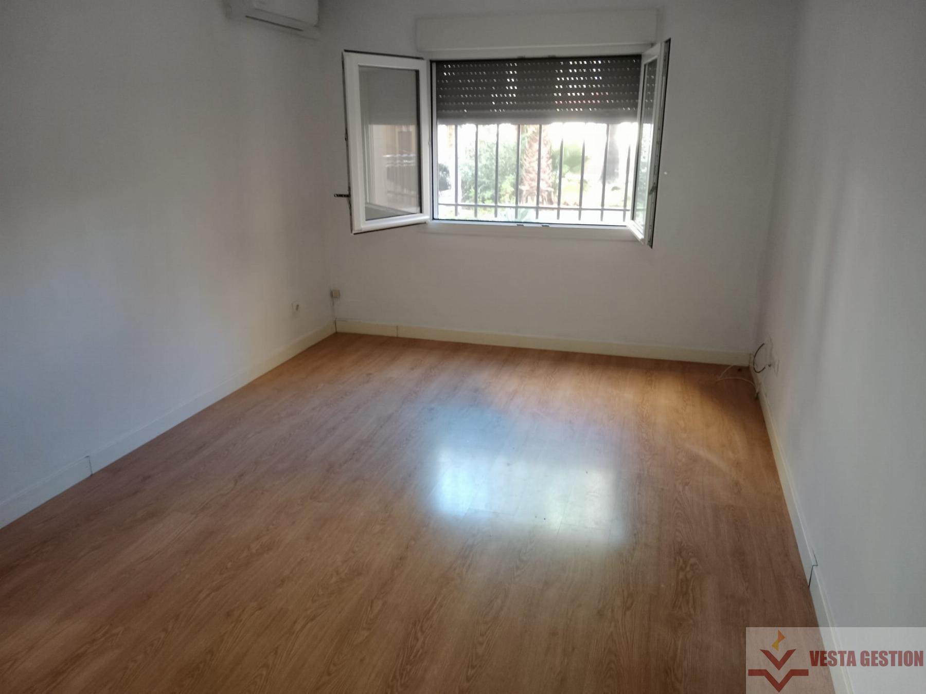 For sale of flat in San Fernando