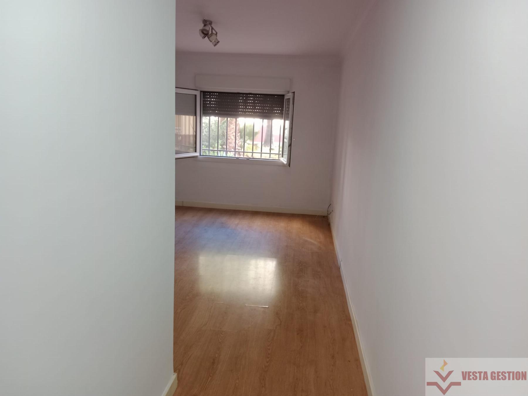 For sale of flat in San Fernando