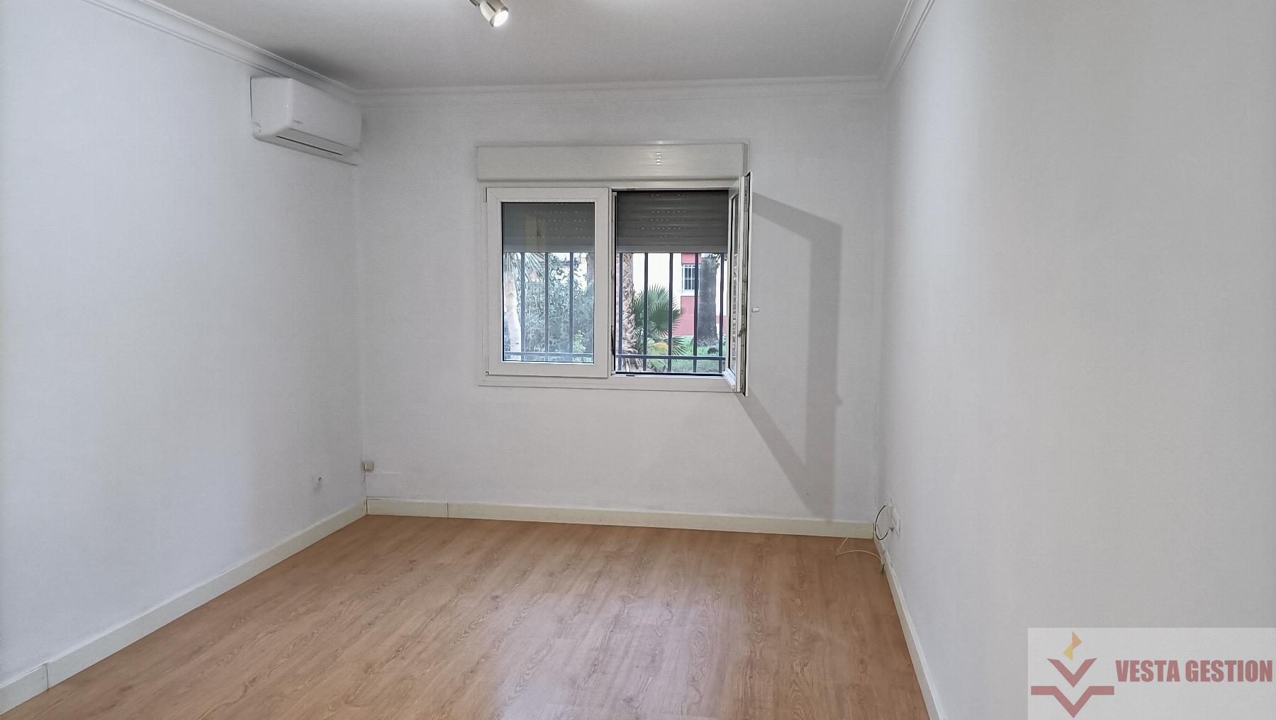 For sale of flat in San Fernando