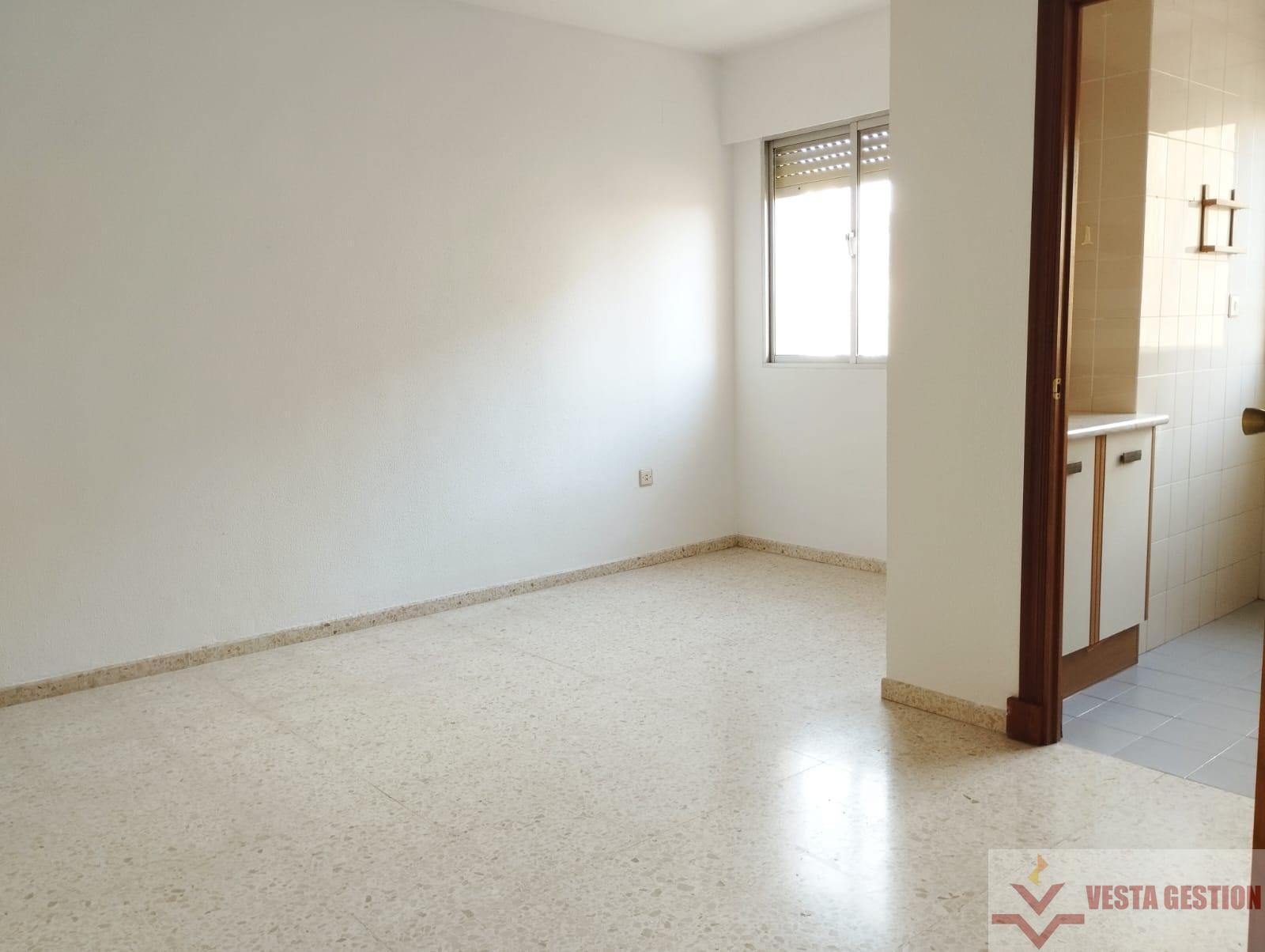 For sale of flat in San Fernando