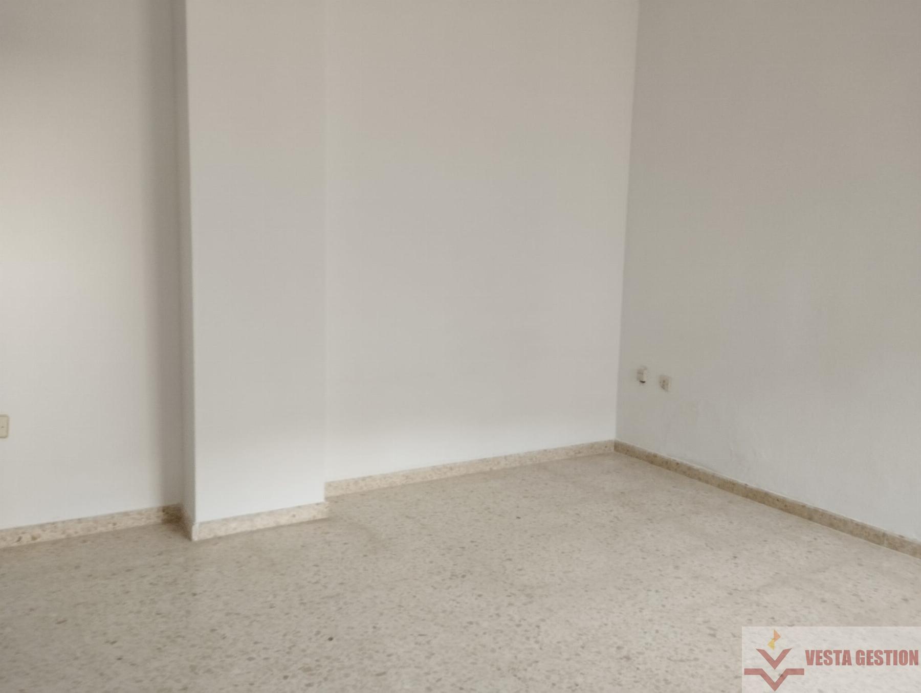 For sale of flat in San Fernando