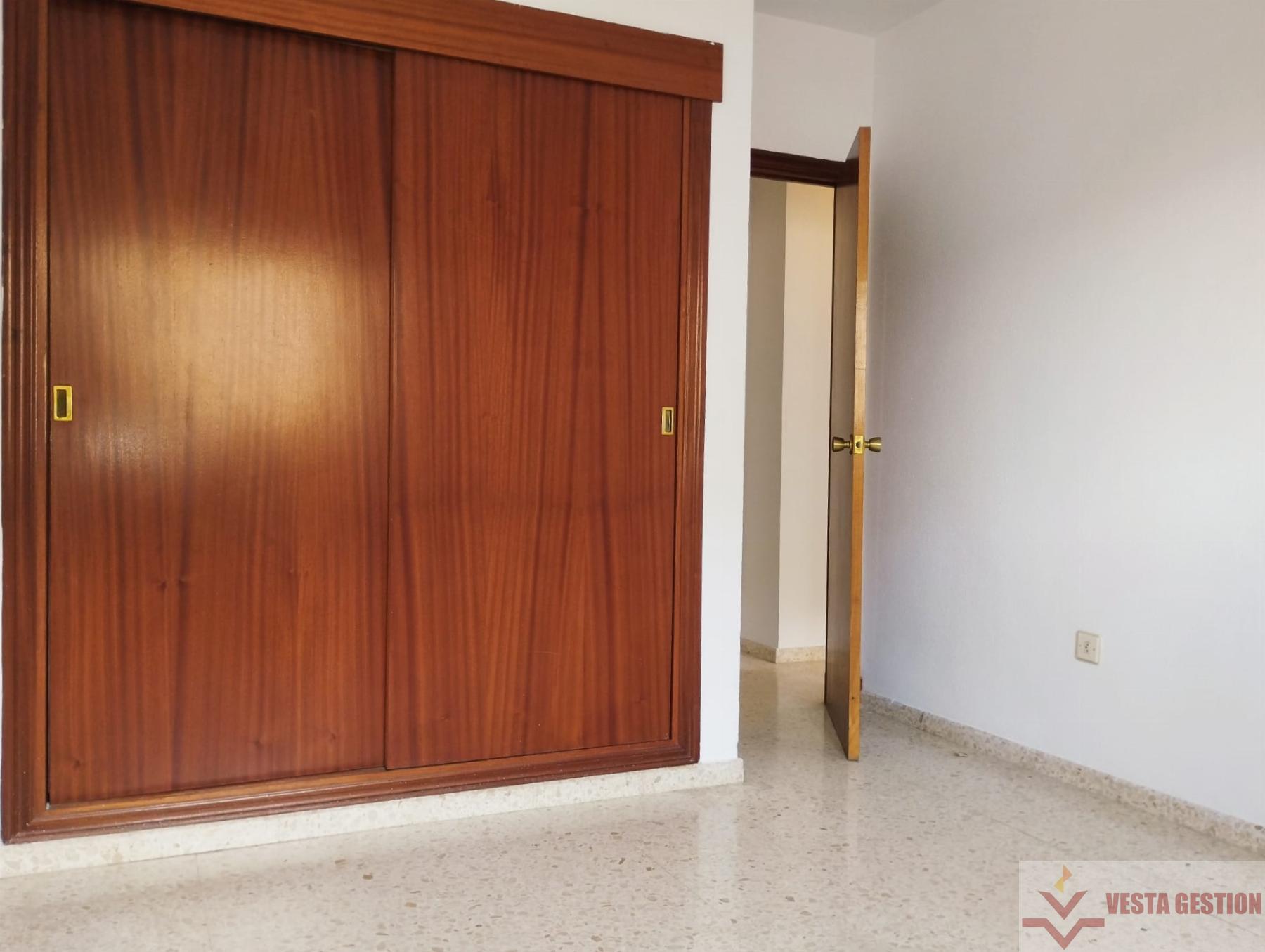 For sale of flat in San Fernando