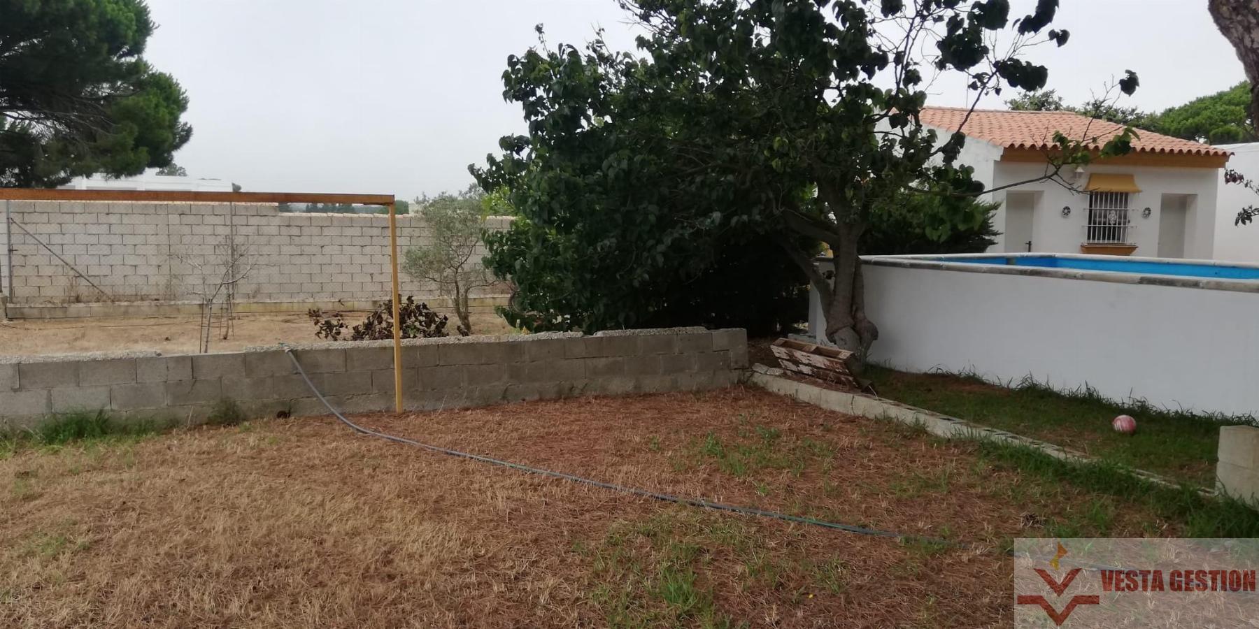 For sale of chalet in Chiclana de la Frontera
