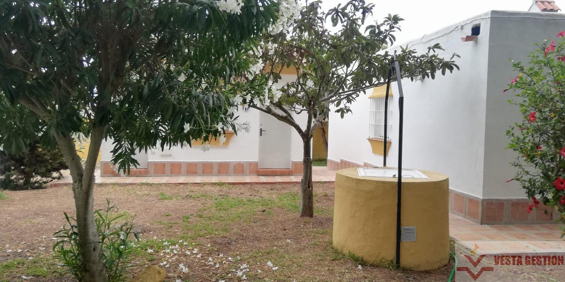 For sale of chalet in Chiclana de la Frontera
