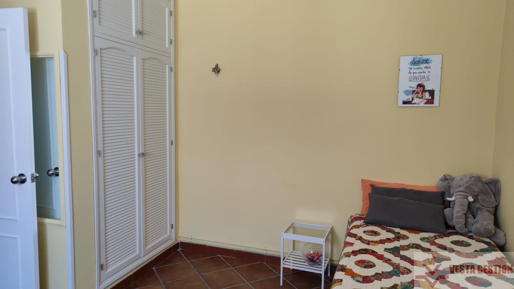 For sale of flat in Cádiz