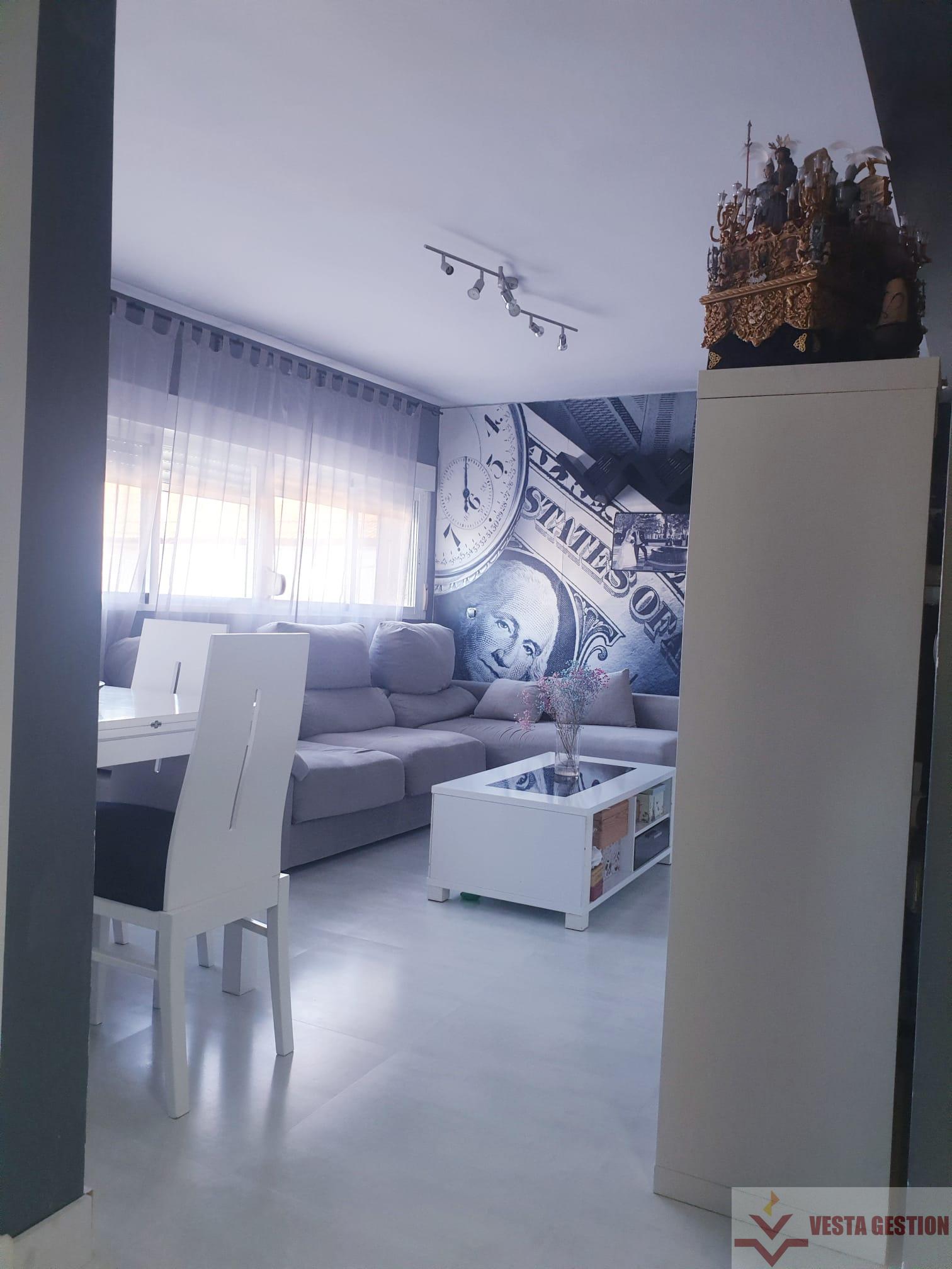 For sale of flat in San Fernando