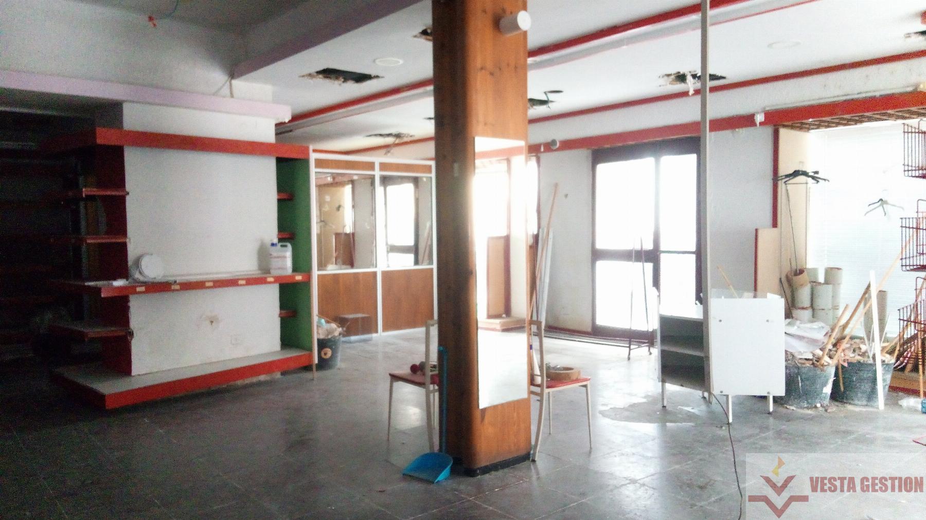 For rent of commercial in San Fernando