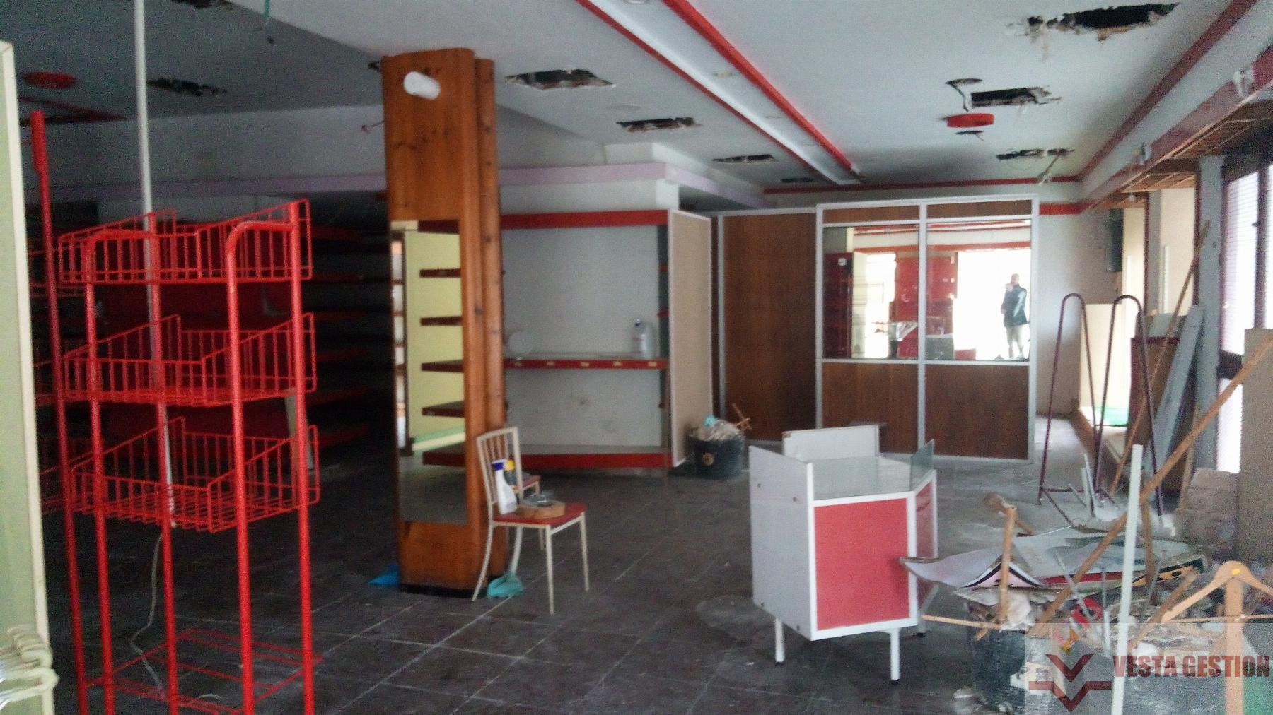For rent of commercial in San Fernando