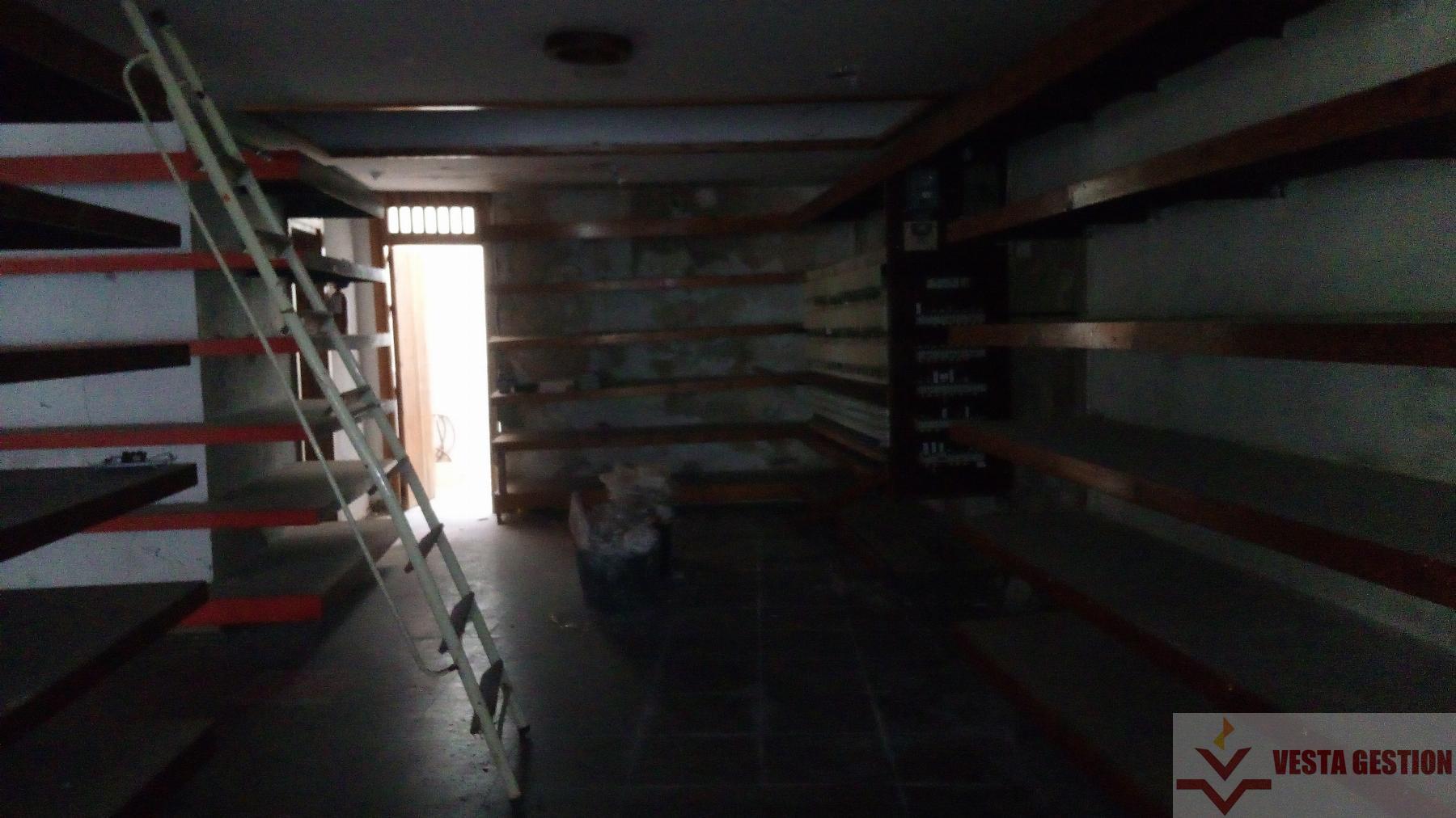 For rent of commercial in San Fernando