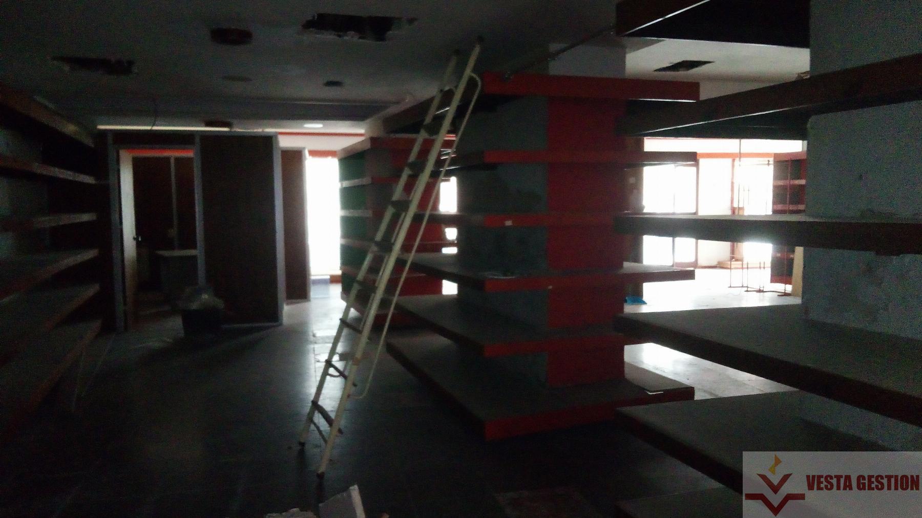 For rent of commercial in San Fernando