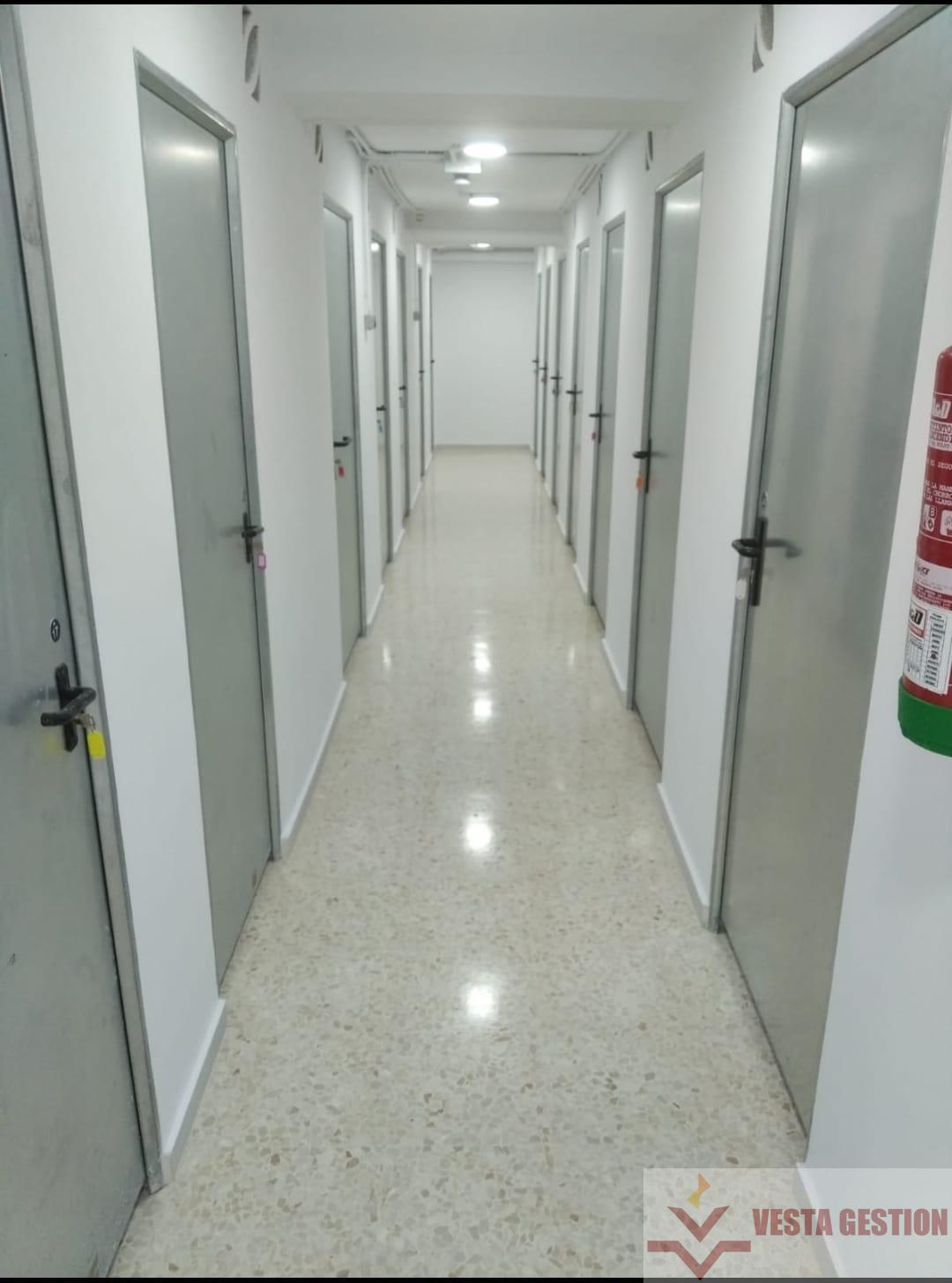 For sale of storage room in Conil