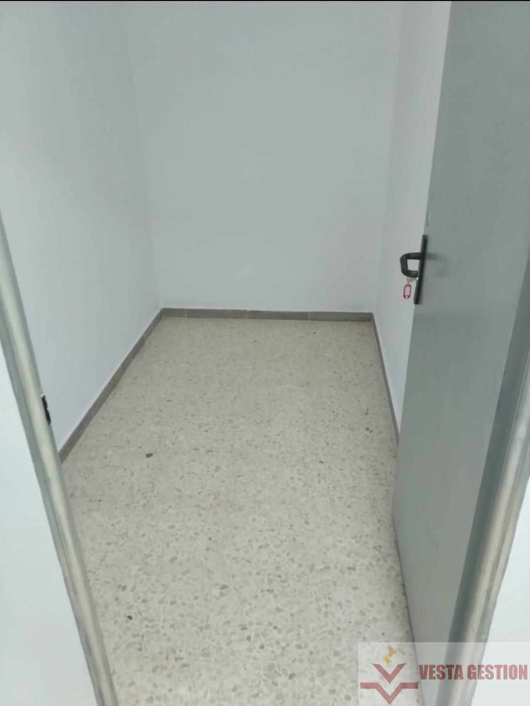 For sale of storage room in Conil