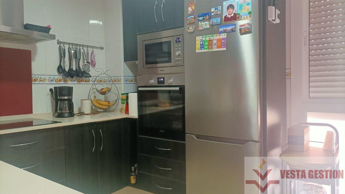 For sale of house in San Fernando