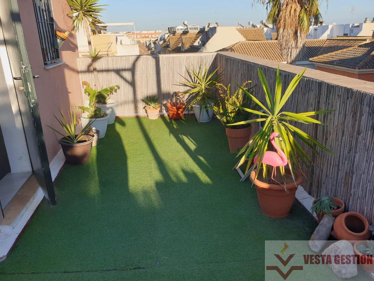 For sale of house in San Fernando