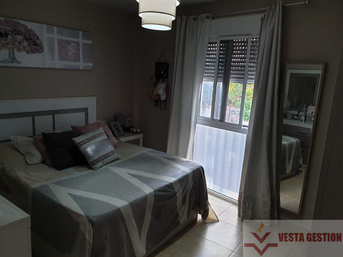 For sale of house in San Fernando