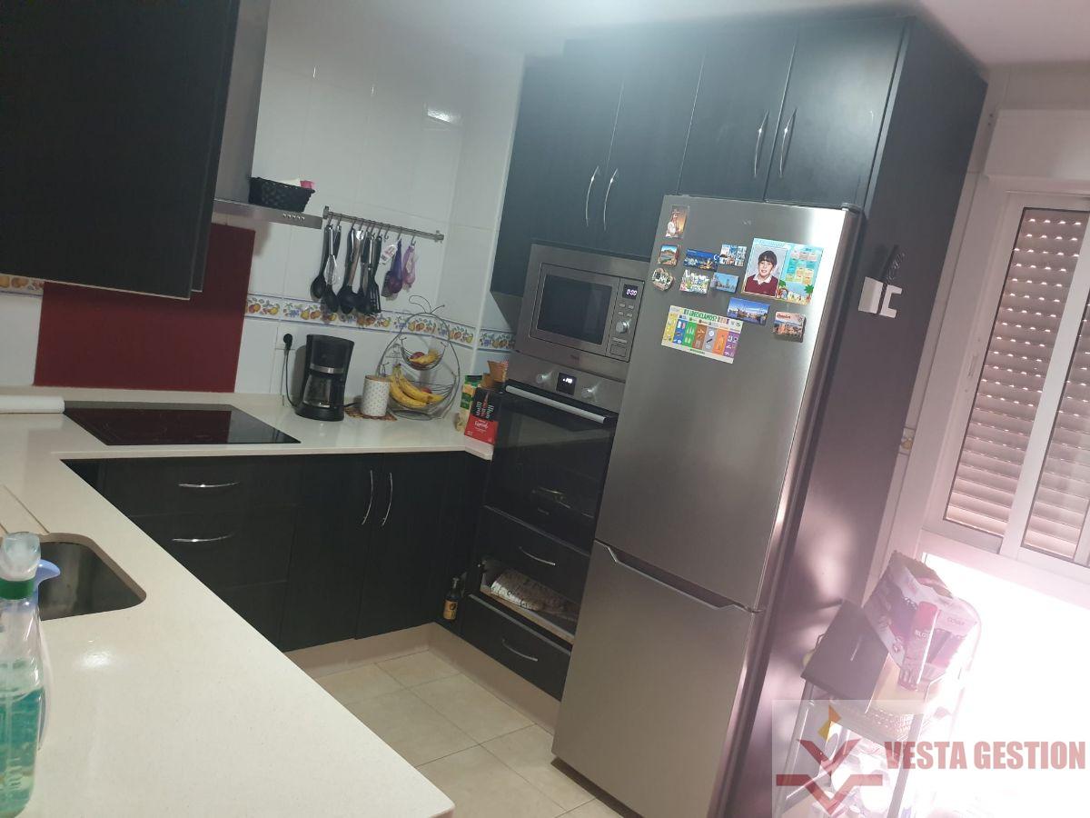 For sale of house in San Fernando