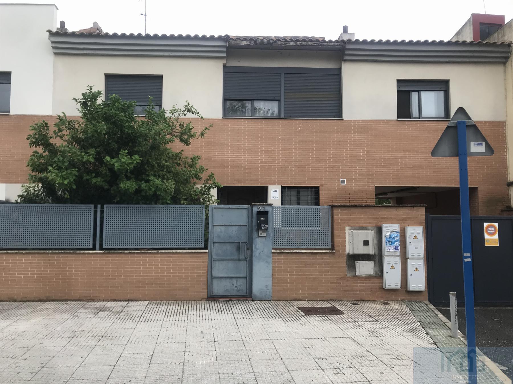 For sale of house in Mairena del Aljarafe