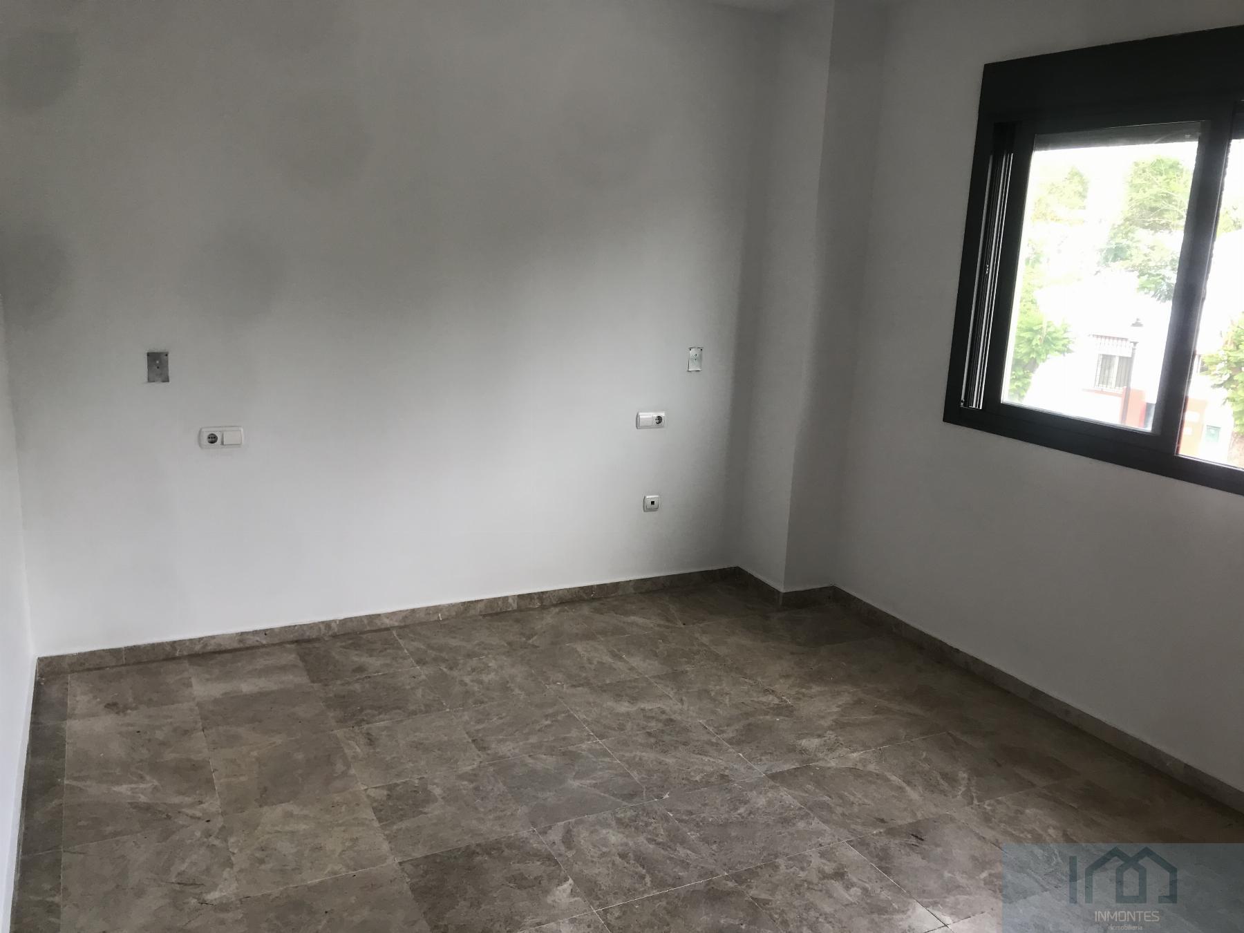 For sale of house in Mairena del Aljarafe