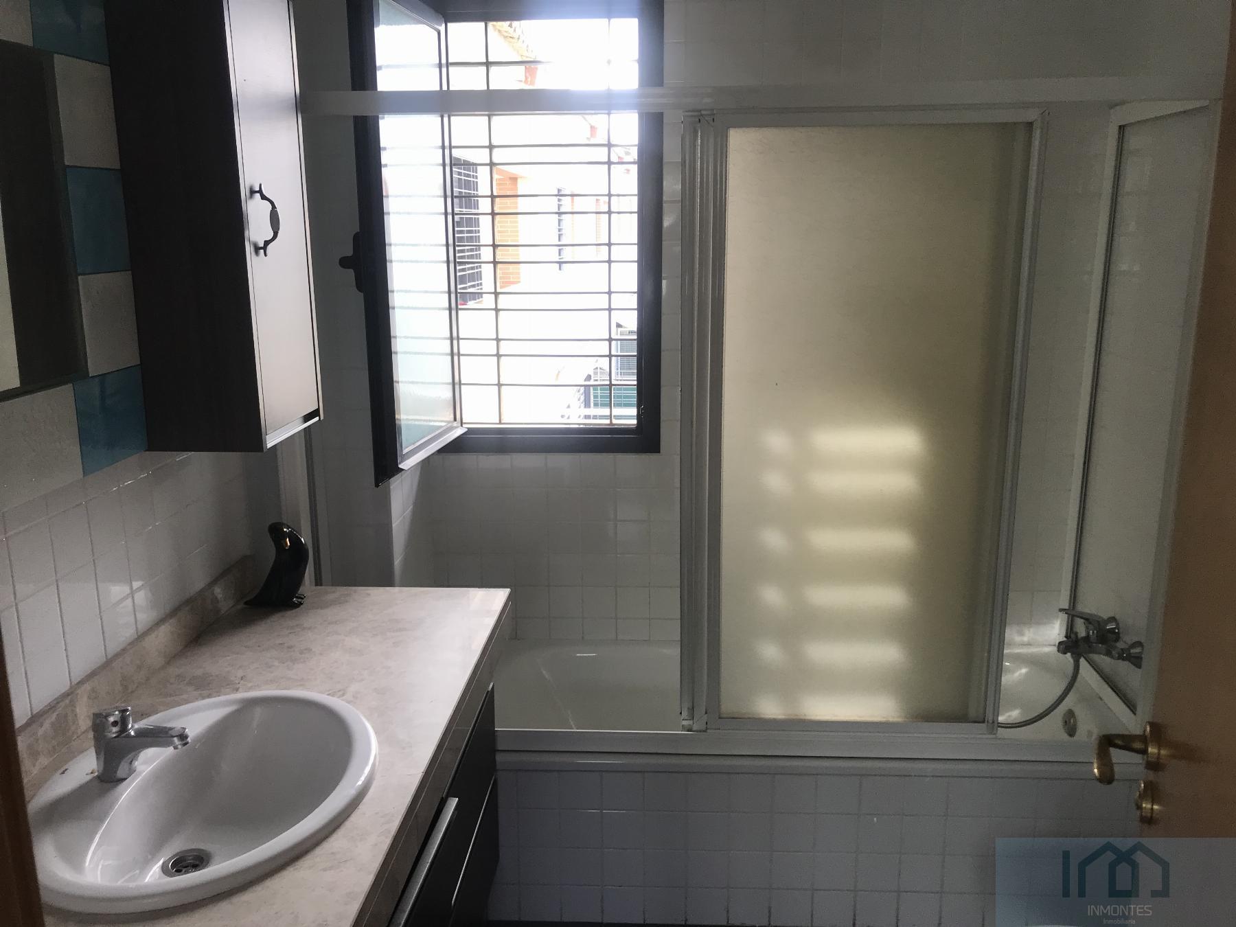 For sale of house in Mairena del Aljarafe