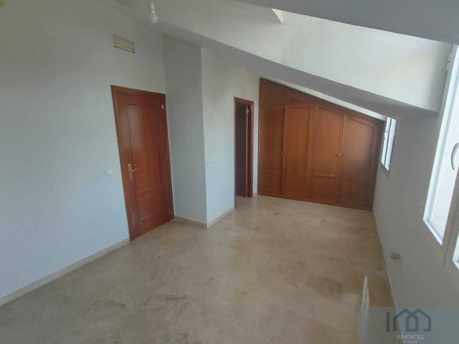 Venta de chalet en Gines
