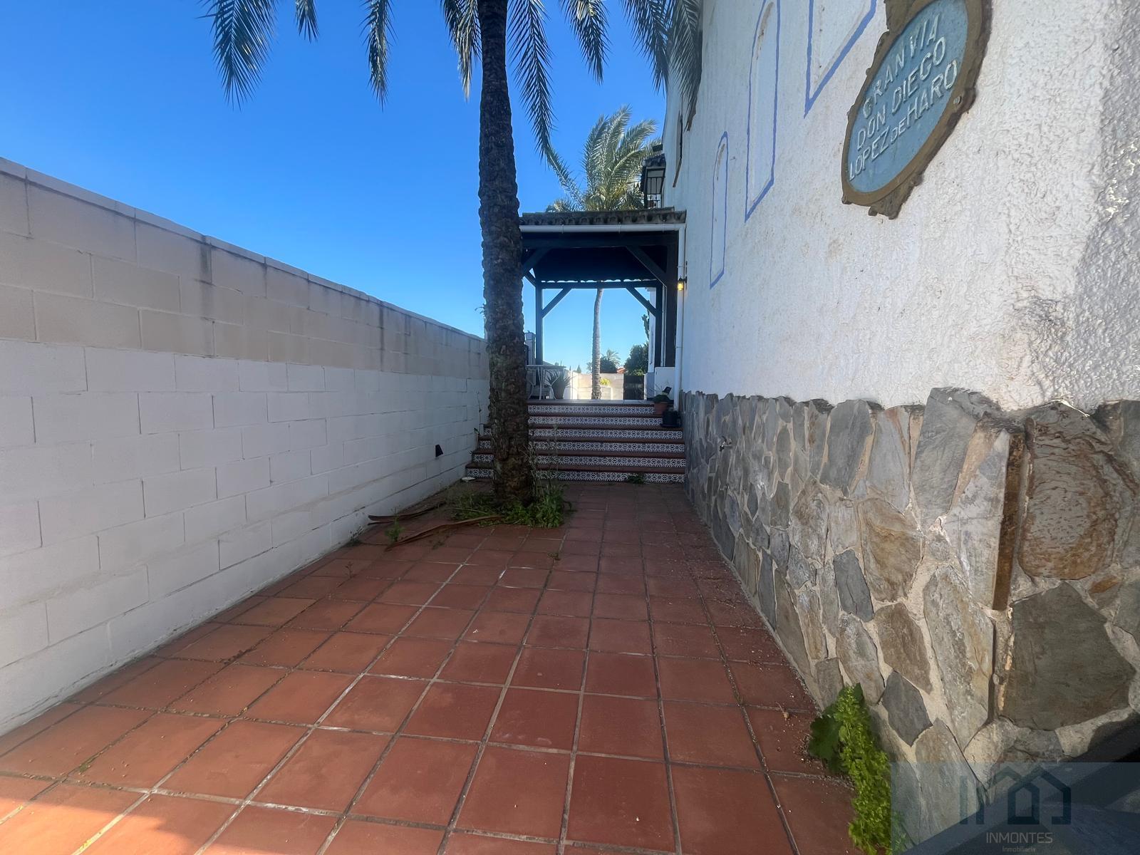 For sale of house in Espartinas