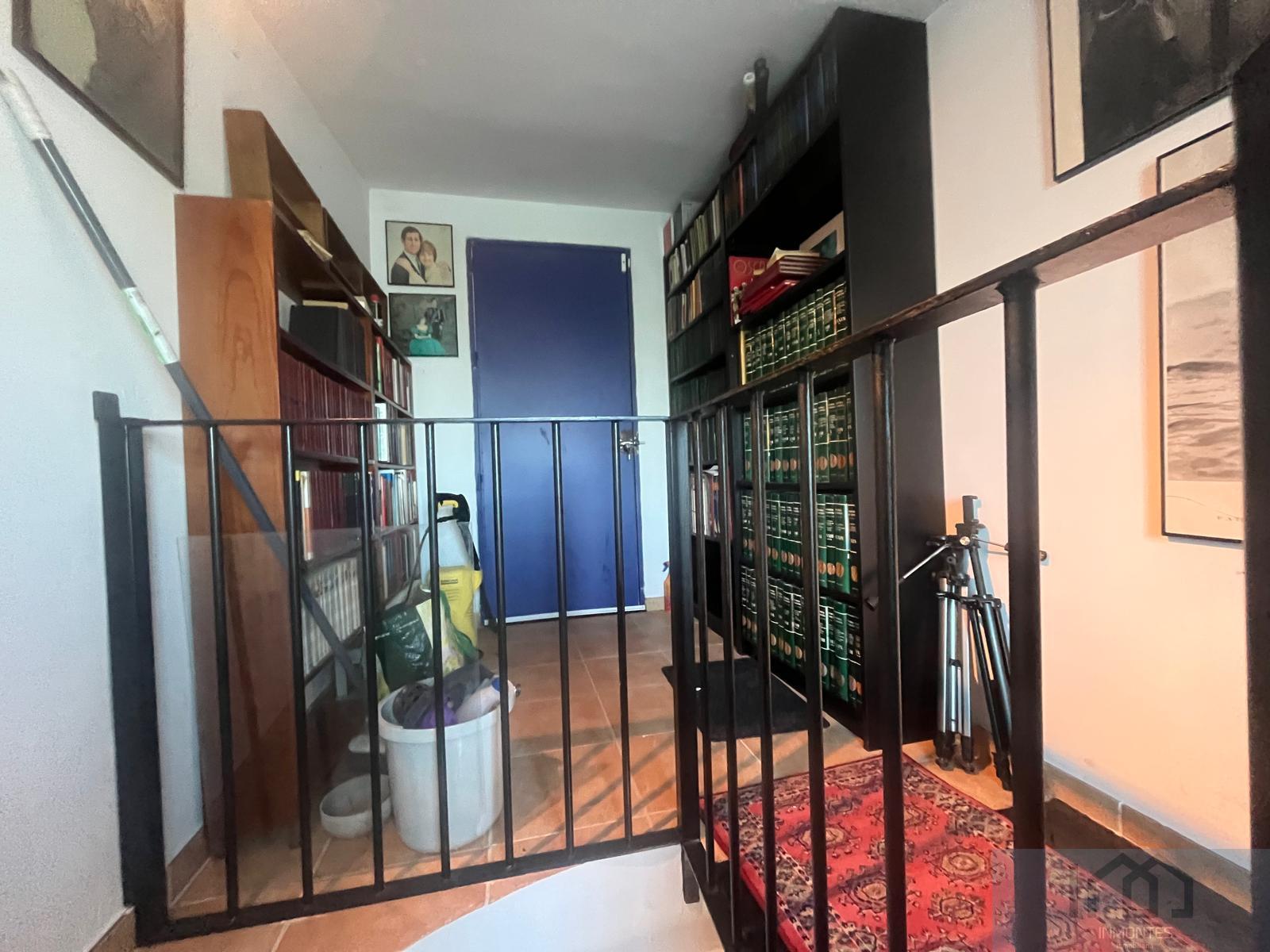 For sale of house in Espartinas