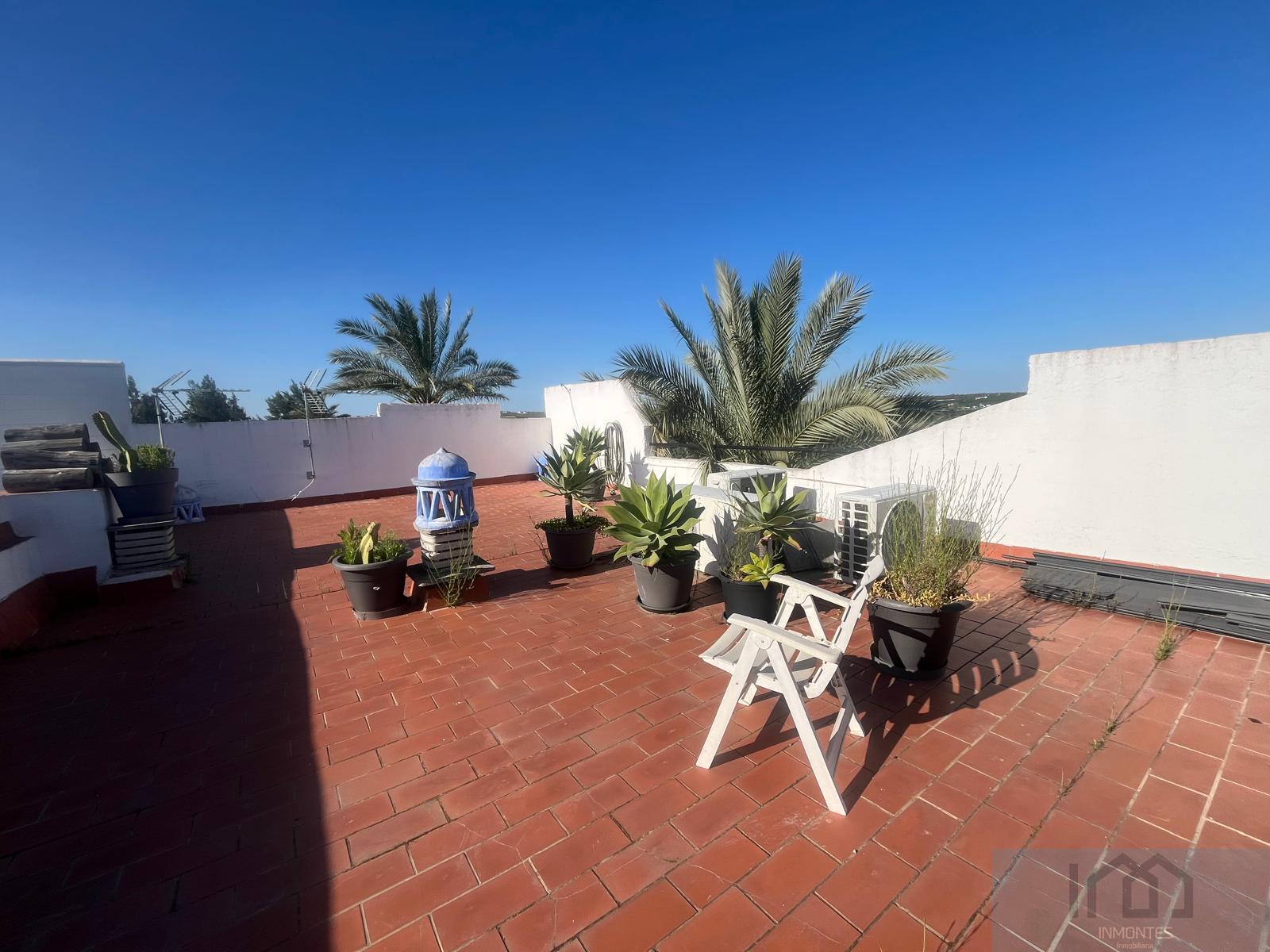 For sale of house in Espartinas