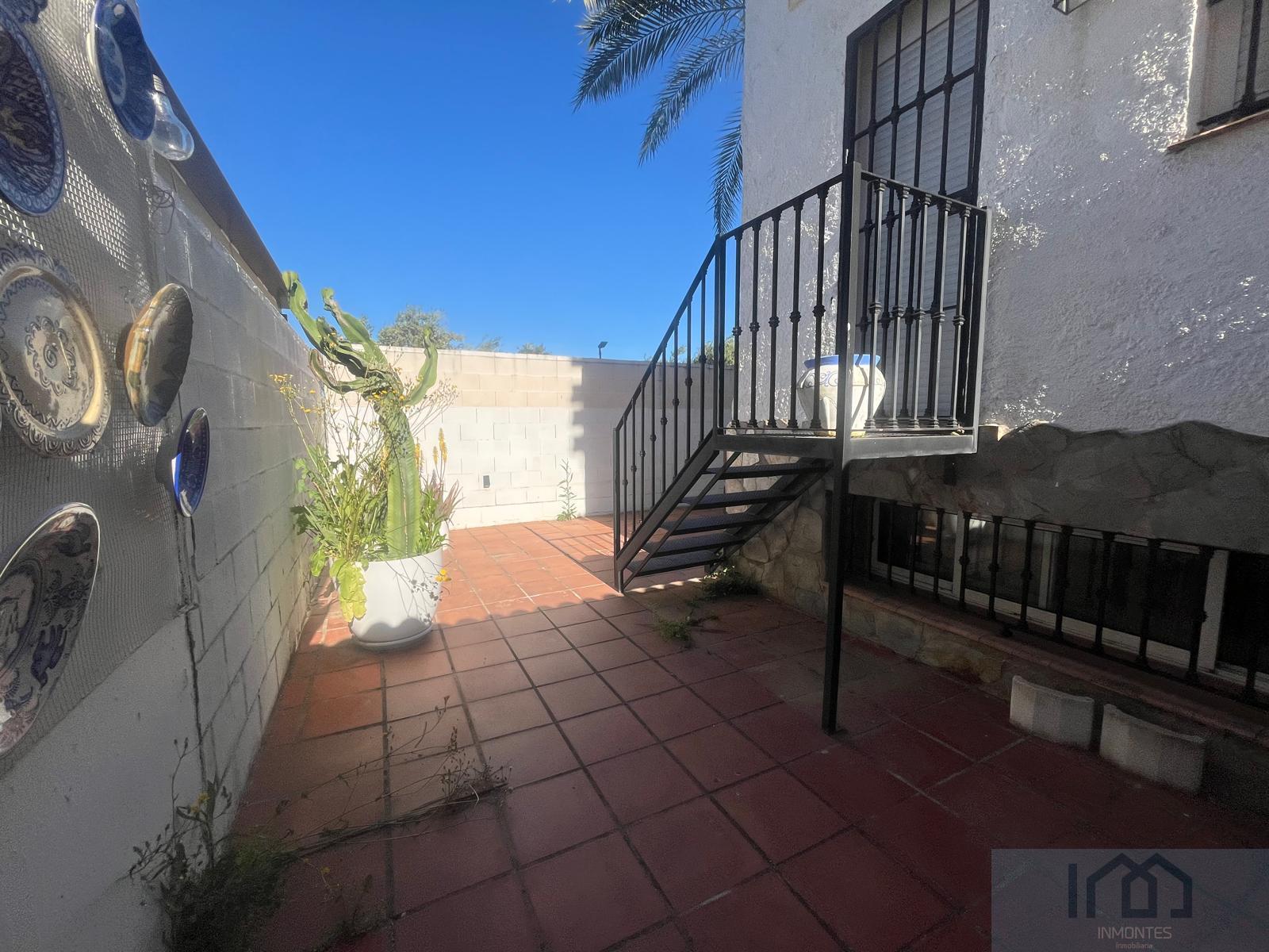 For sale of house in Espartinas