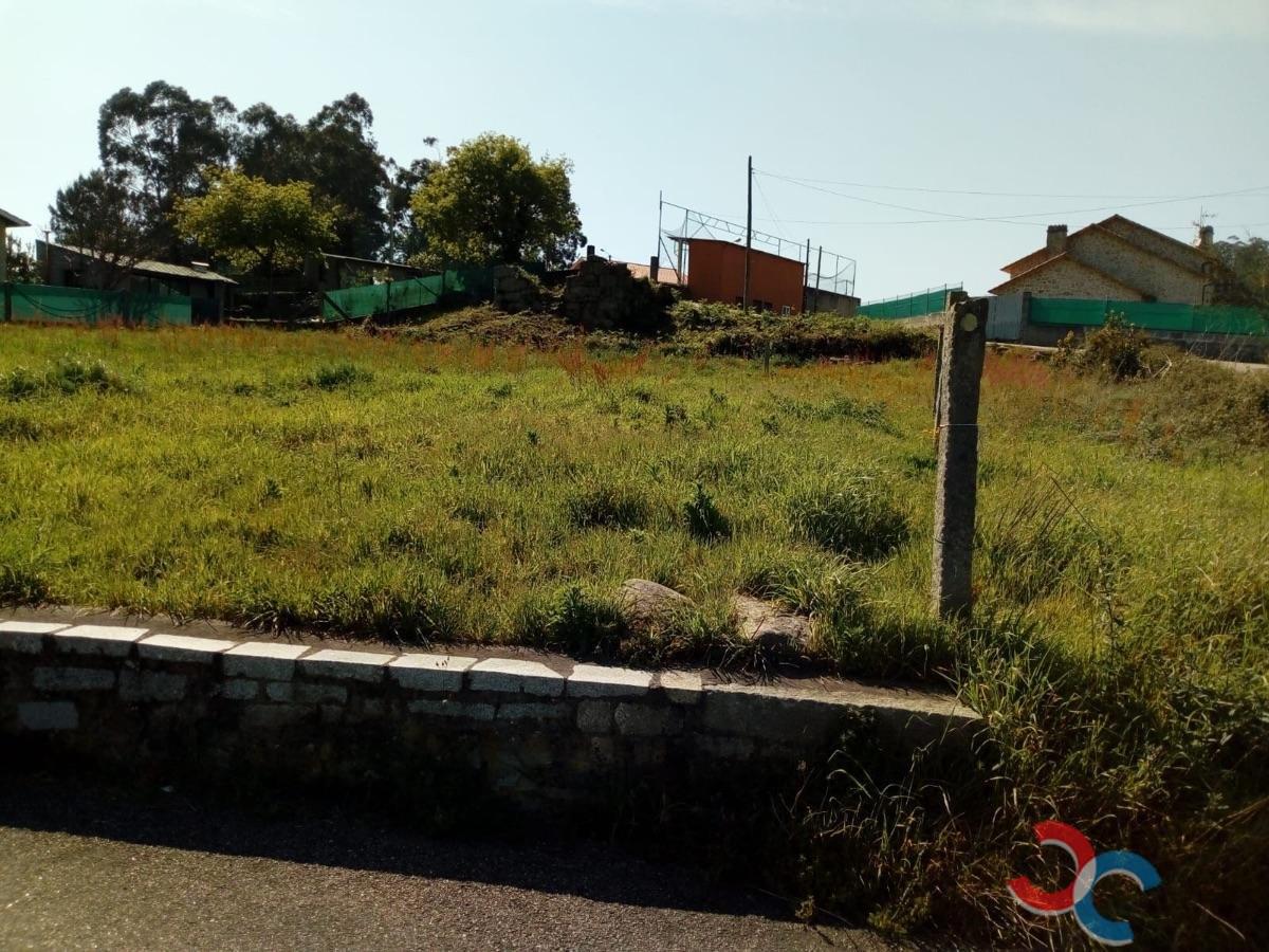 For sale of land in Marín