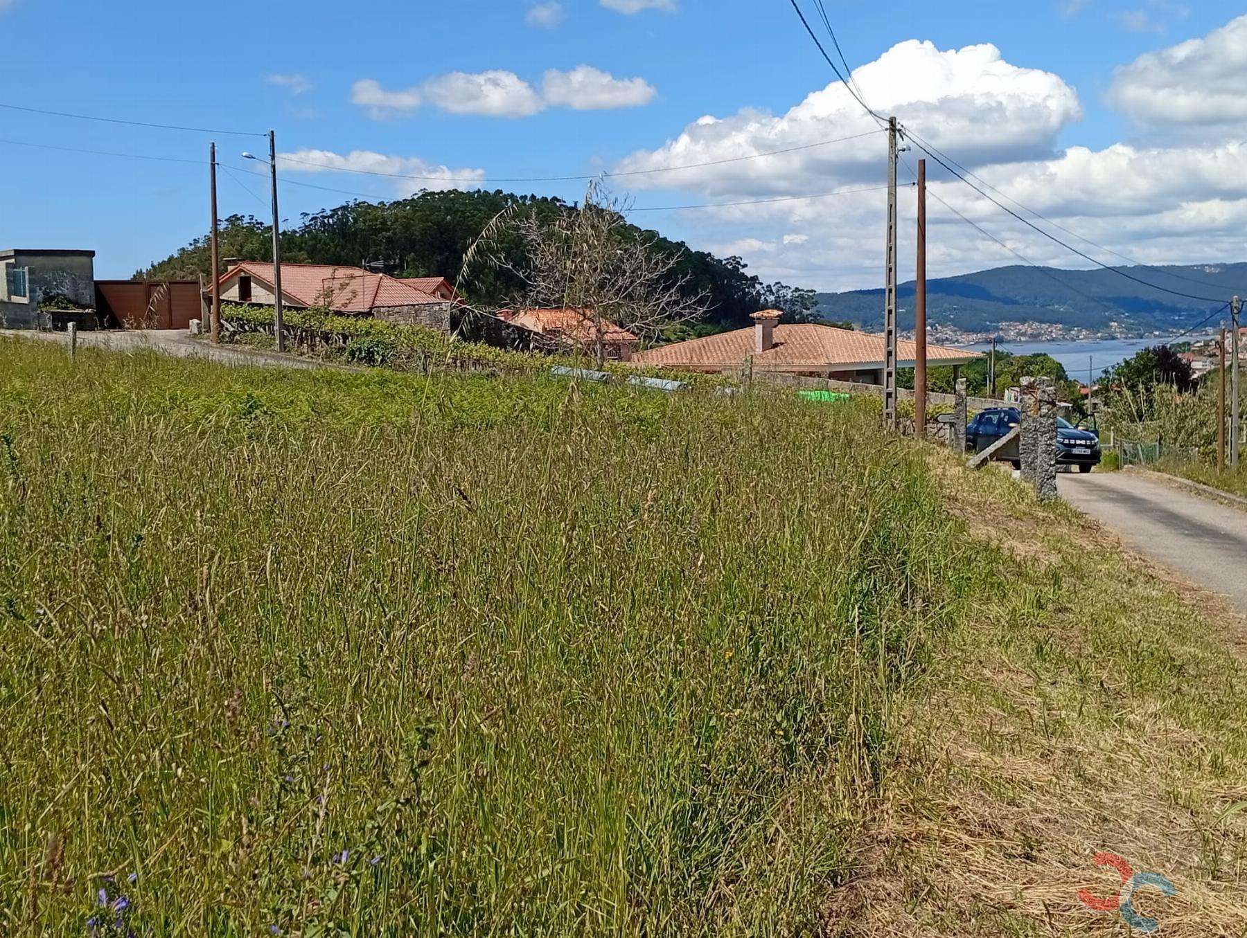 For sale of land in Marín